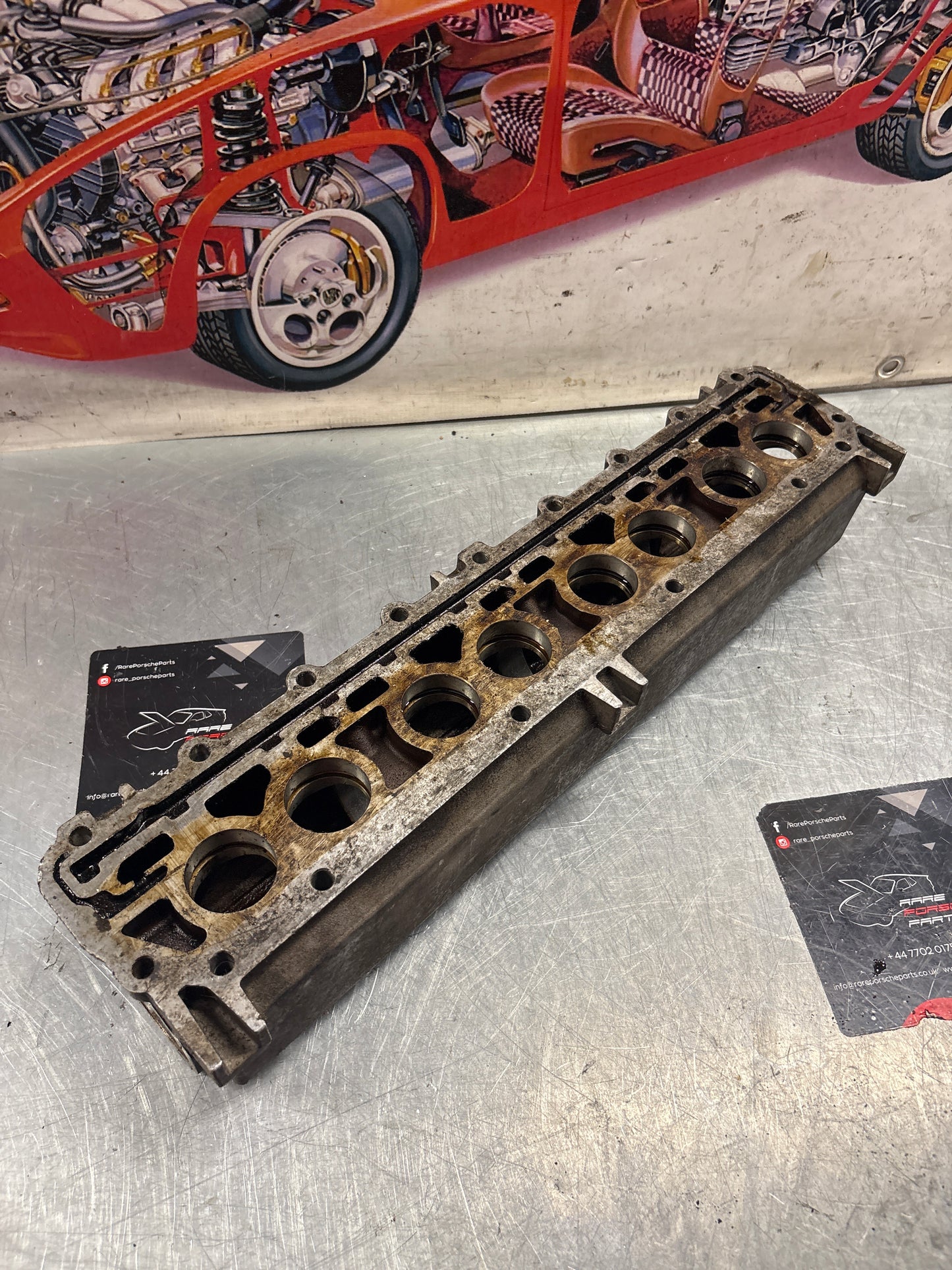 Porsche 924S 944 2.5 camshaft housing 9441052505R