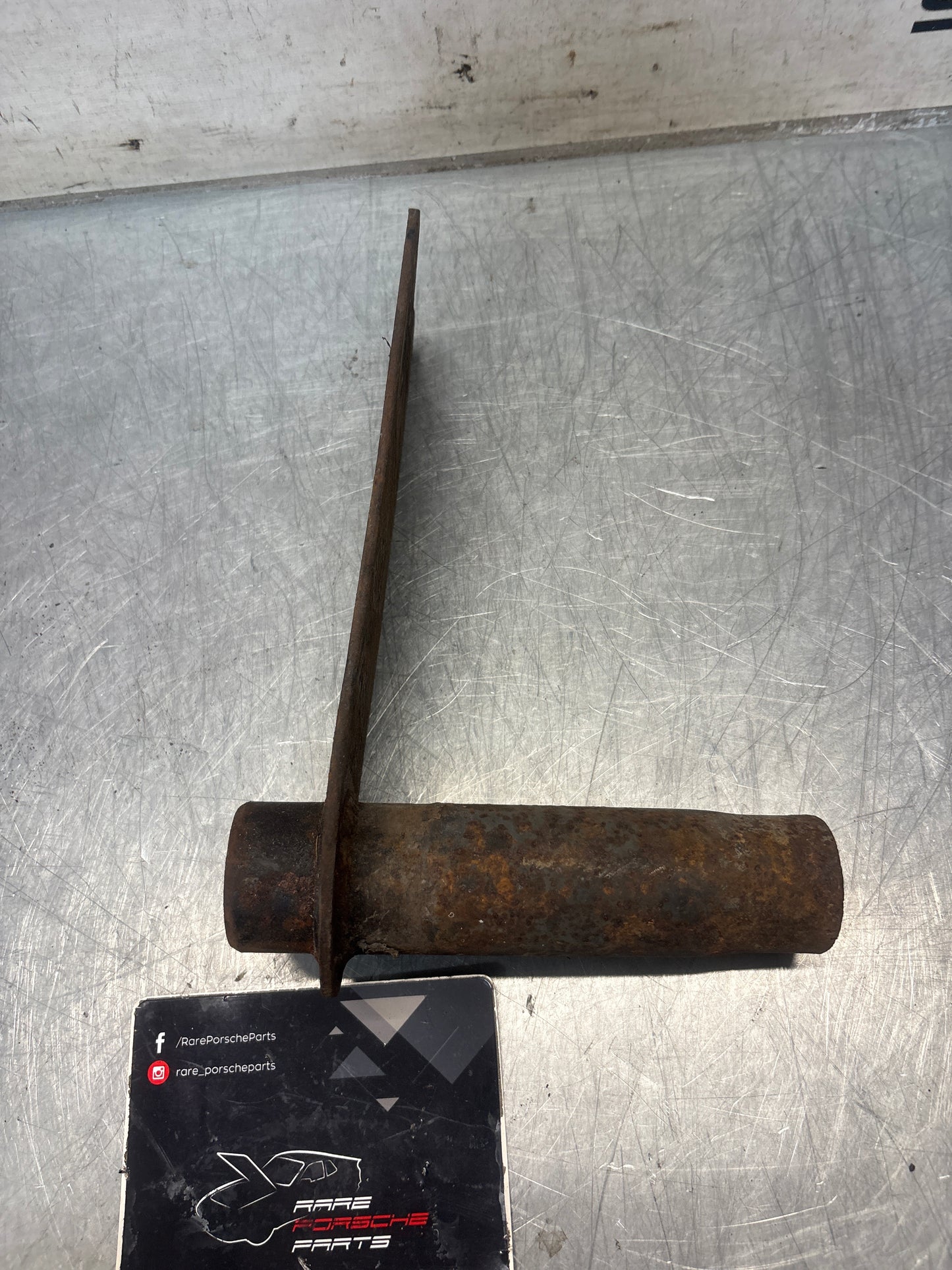 Porsche 924 76-79 right trailing arm, used 113511206B