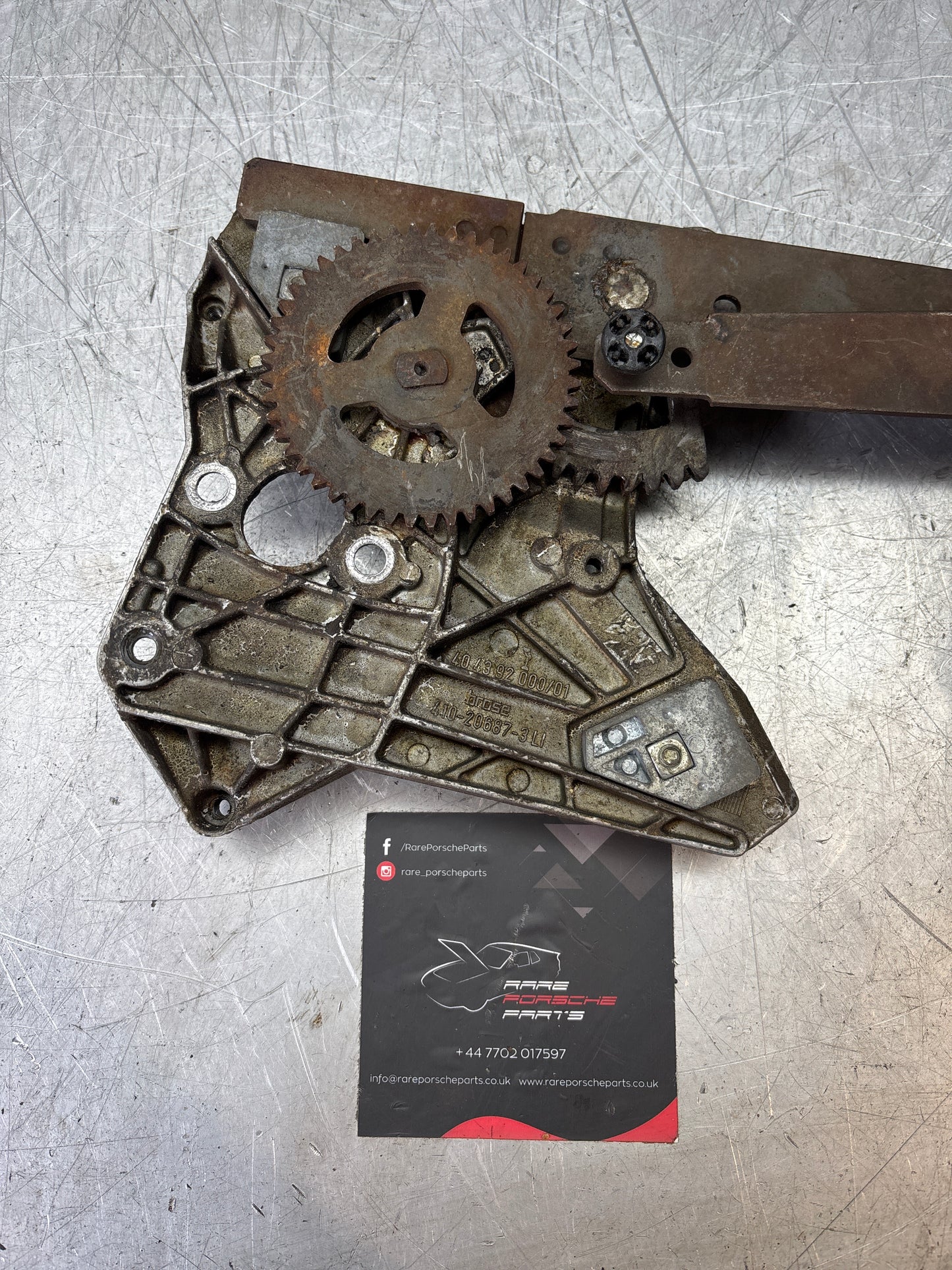 Regolatore motorino finestrino Porsche 924, usato 477837375B