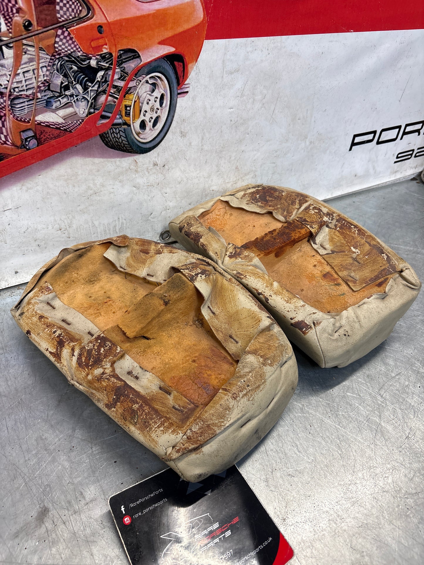 Porsche 928 rear right seat upper and middle cushion, leather, grey-beige, used 92852204650 / 92852208851