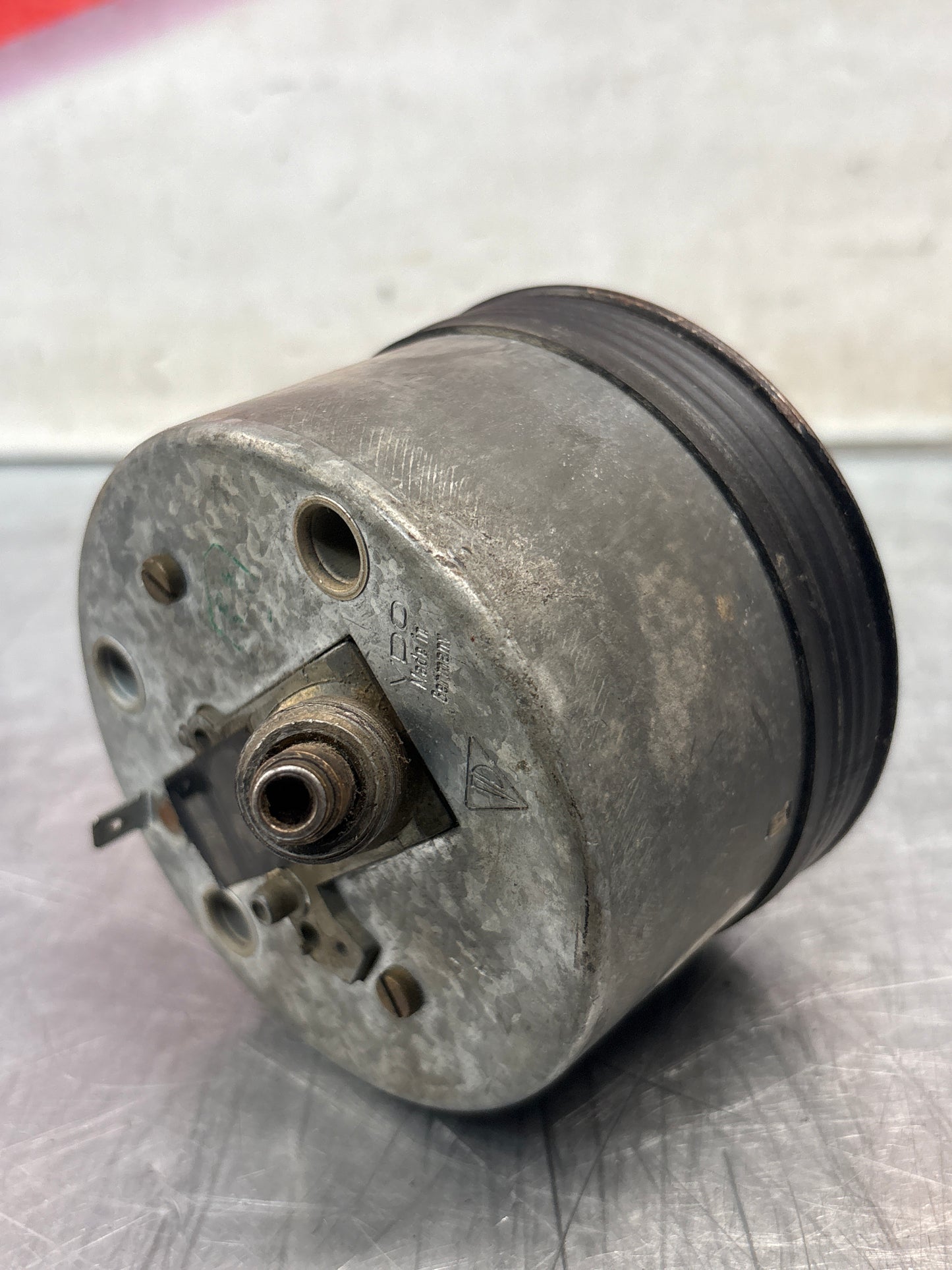 Porsche 924 Contachilometri Early km/h con 66K che mostra 477 957 021 / 477957021 usato