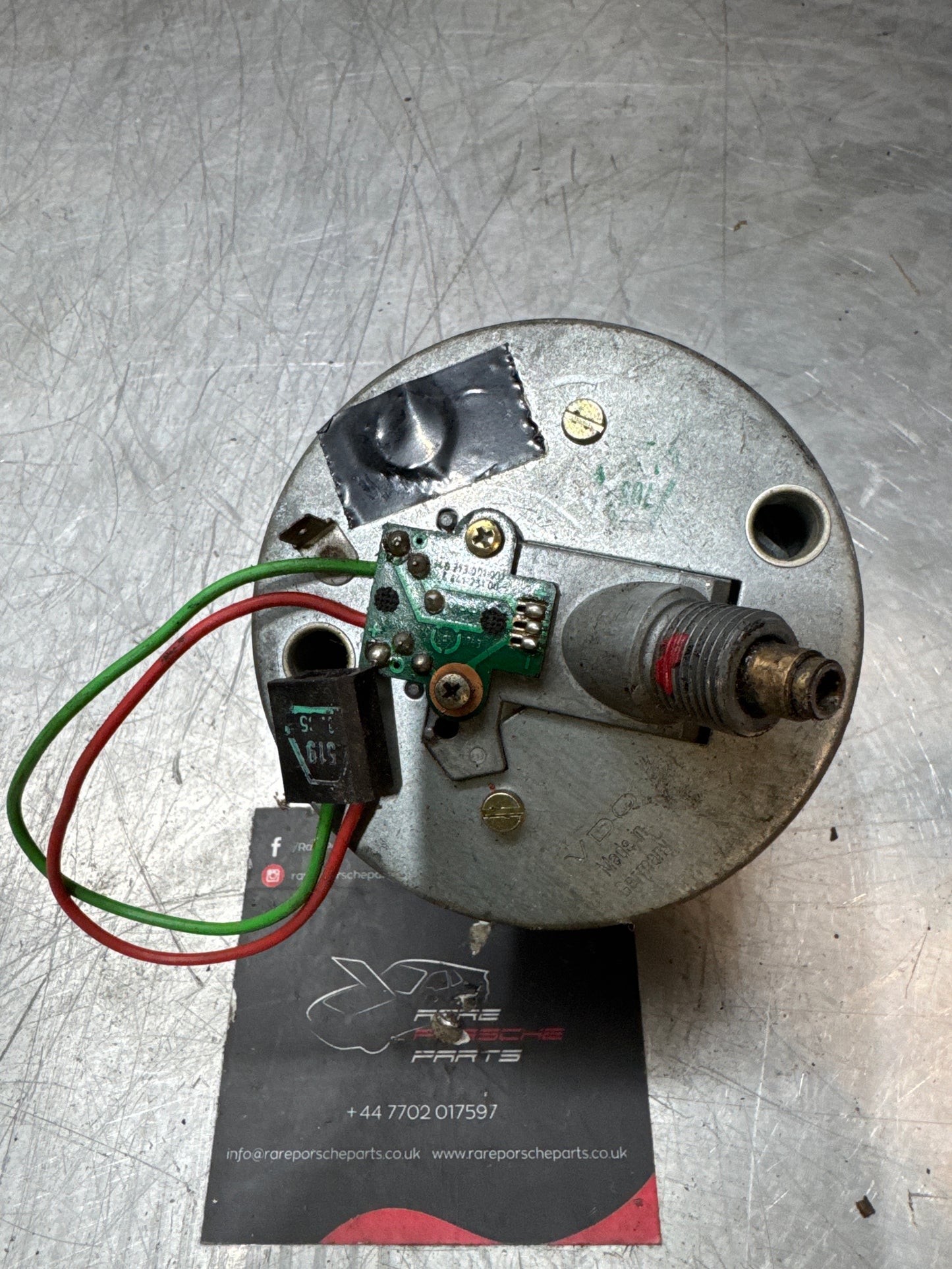 Porsche 944 speedometer showing 32279 miles 94464103600 used