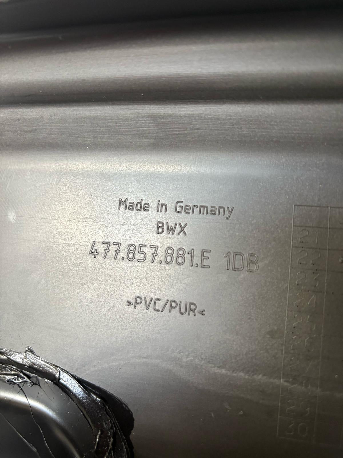 Porsche 924 944 black LHD dashboard, Genuine, new
477857881E