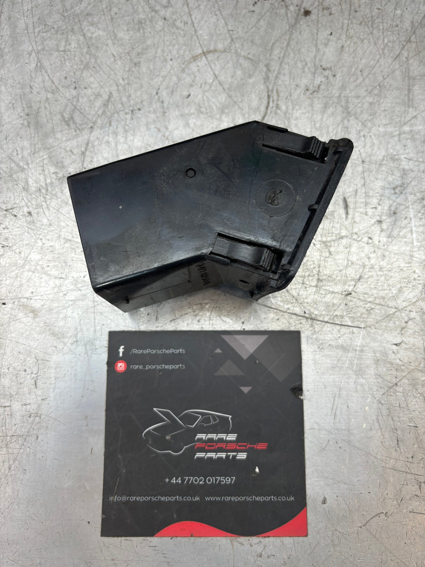 Porsche 924/944 DEF used interior left air vent Black 477 819 231 / 477819231