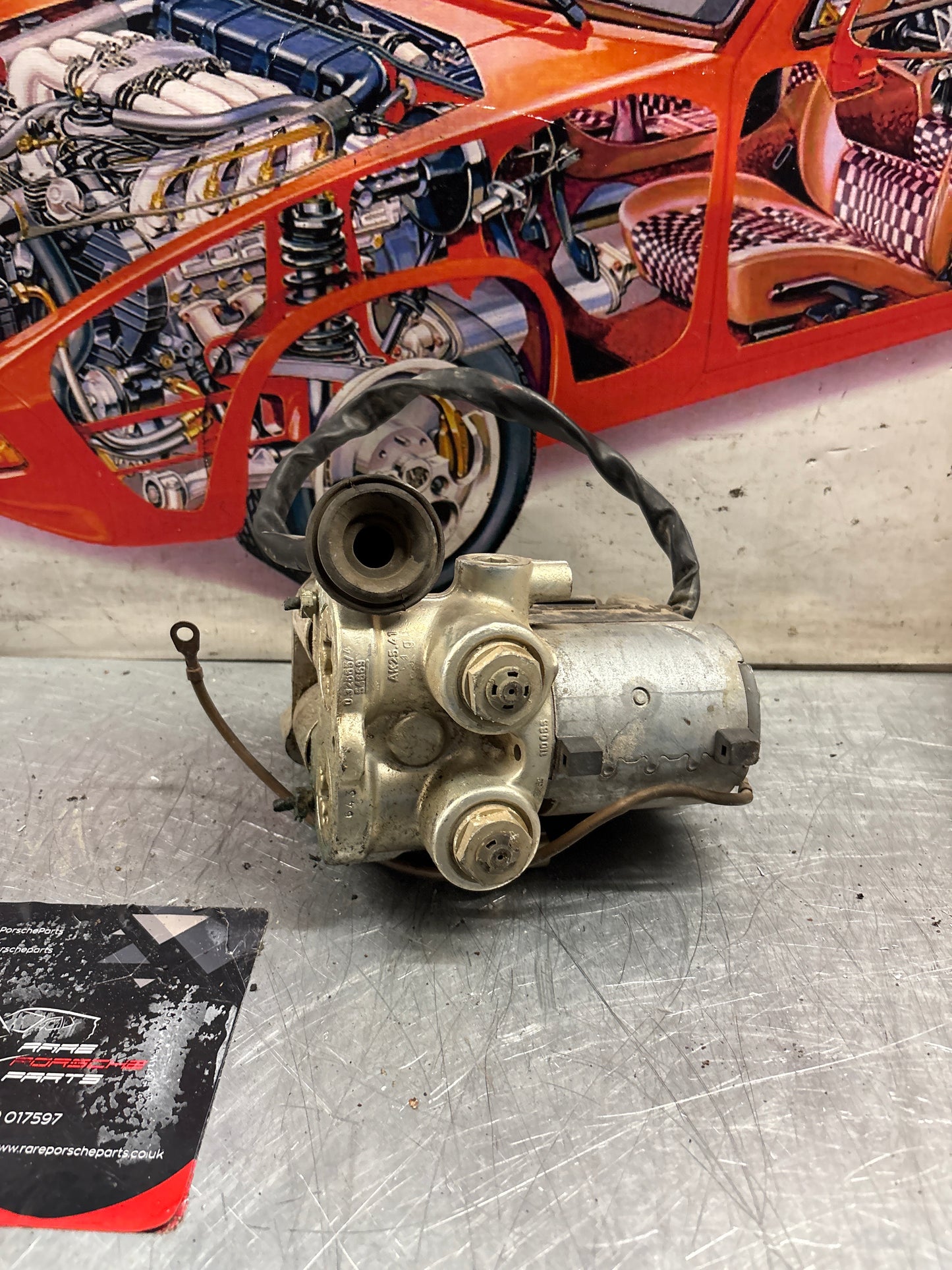 Porsche 944 Turbo Bosch ABS pump, used 0265200038 / 95135511303