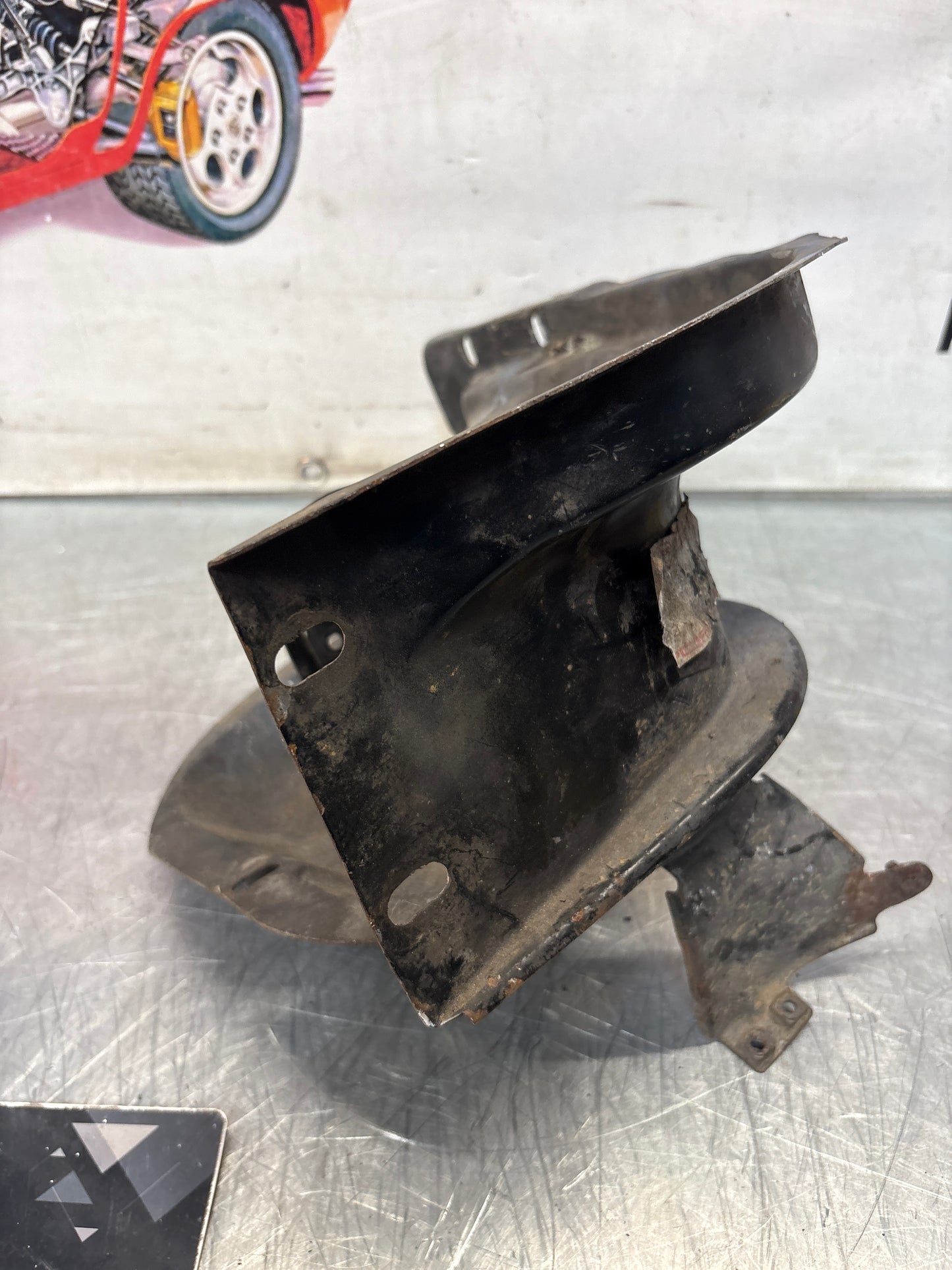 Porsche 968 headlight bracket console right side 94475009400, used