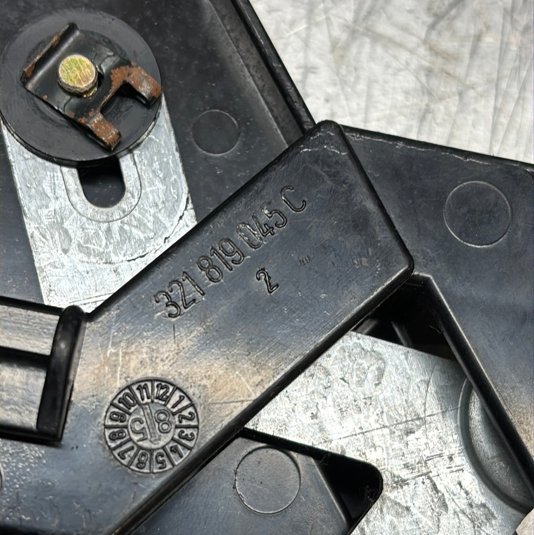 Porsche 944 924 type heater control lever assembly 321819045C used