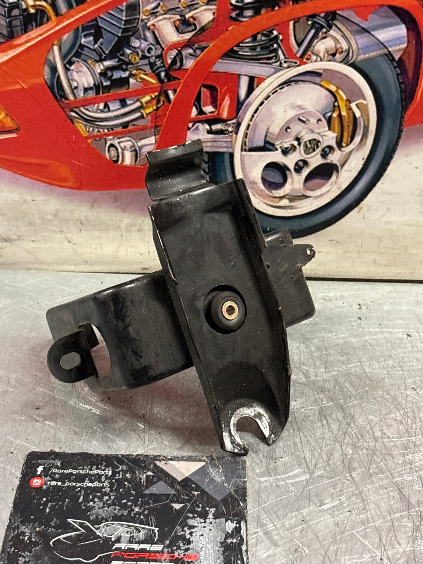 Porsche 928 ABS pump bracket, used 92835504104