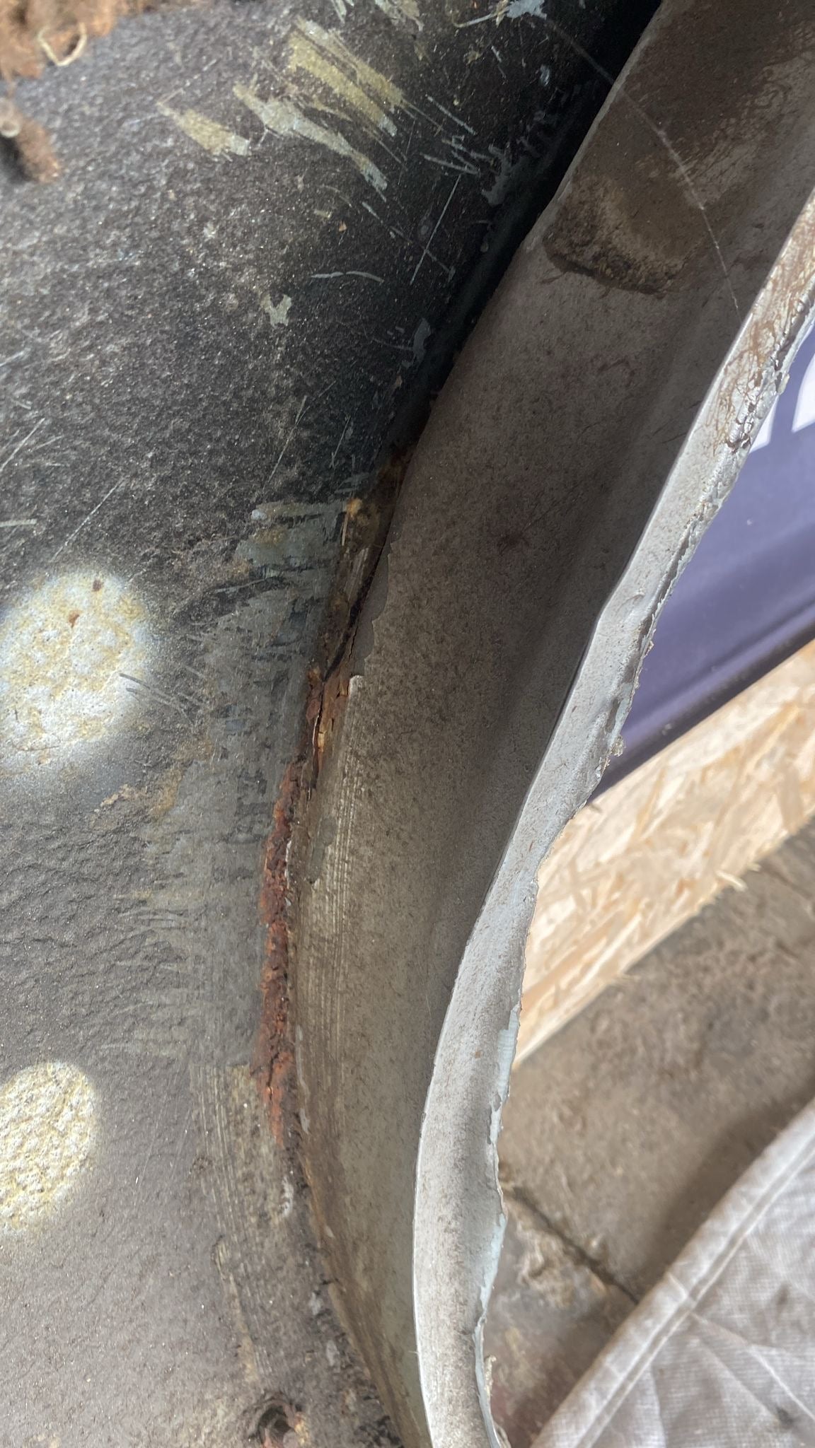 Porsche 924 left sill / fender section, 477809601B cut