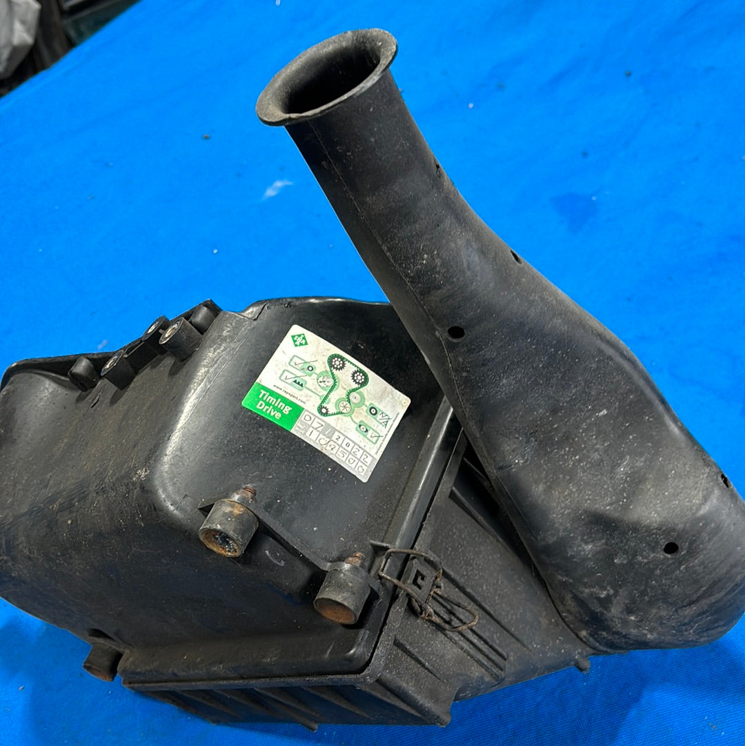 Porsche 924 Luftfilterkasten 477129611 gebraucht