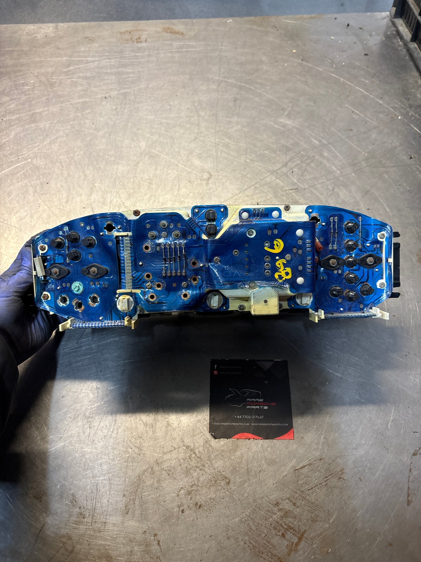 Porsche 968 dash clock binnacle pod speedometer, 94464131163 used 009240 km plastic screen has some small scratches