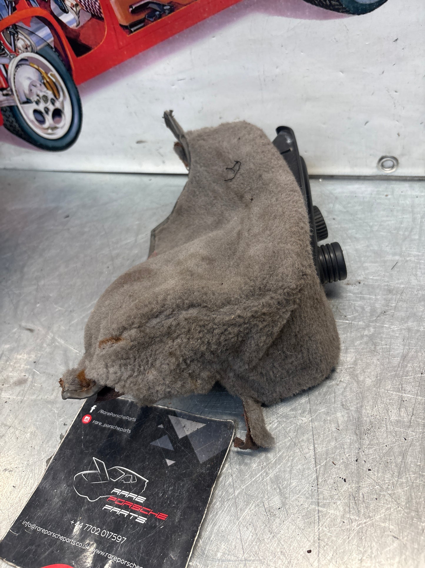 Porsche 928 handbrake sorround carpet, grey, used