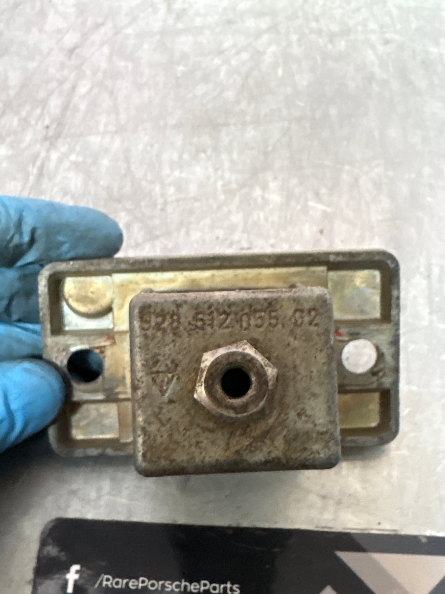 Porsche 928 rear boot lock receiver, 92851205502
