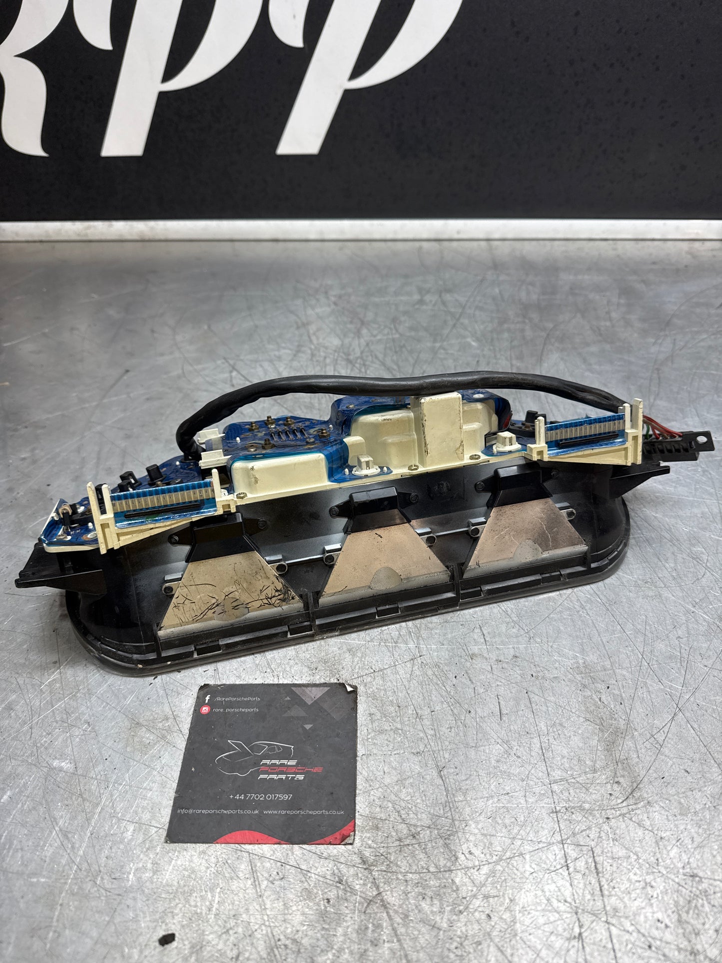 Porsche 944 dash clock binnacle pod speedometer, automatic 94564131107 used 09285 miles