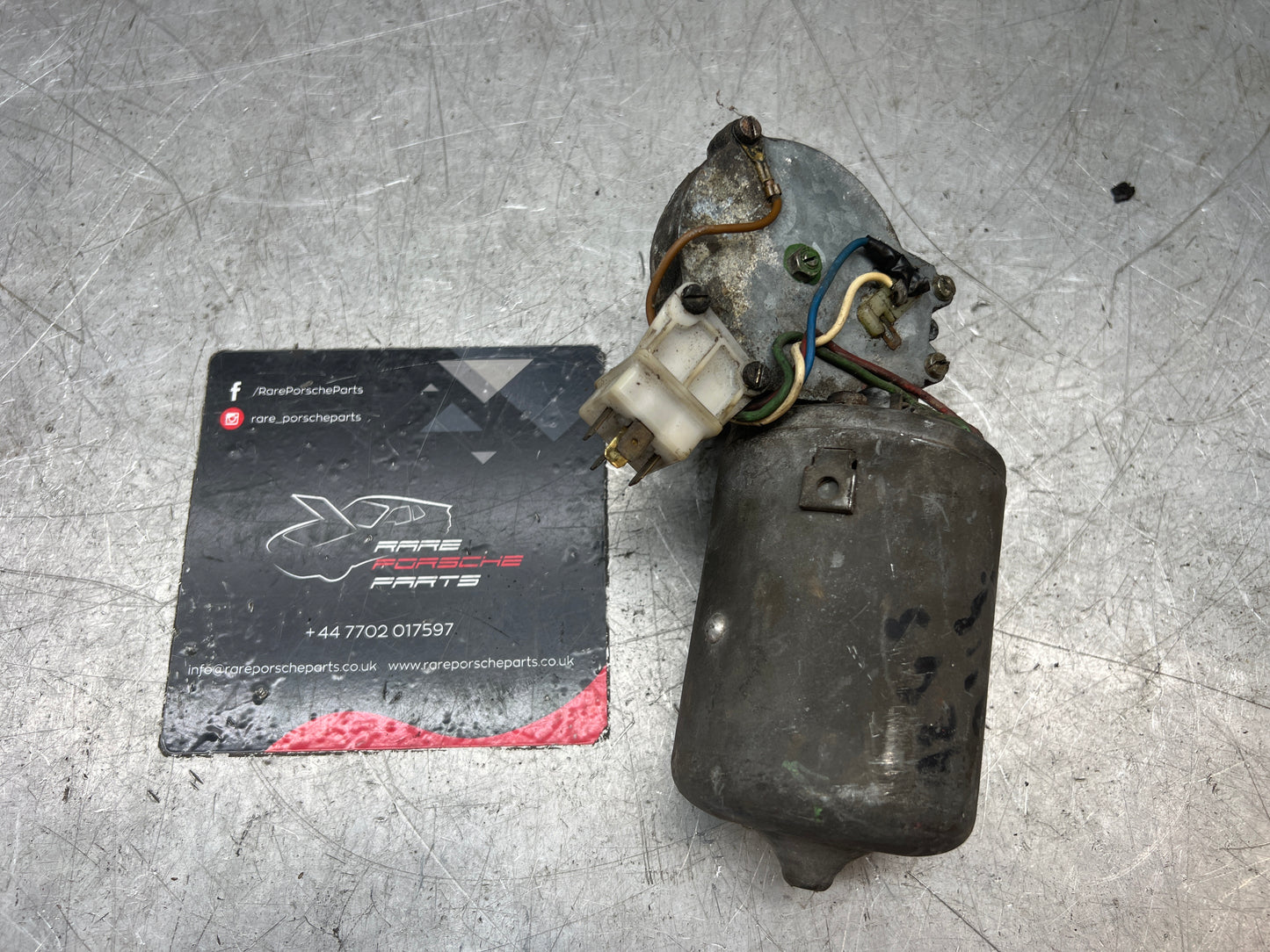 Porsche 924 / early 944 front windscreen wiper motor 477955113B used
