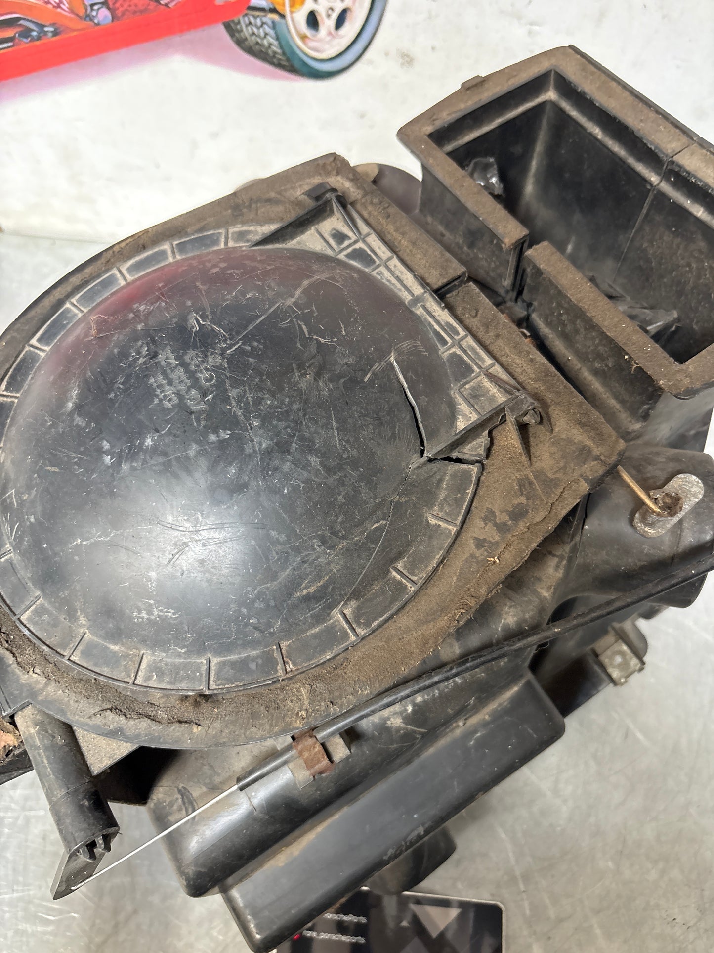 Porsche 924 76-79 heater blower fan assembly, complete with fan 321819096 / 823819096A / 321819095 / 823819095 used