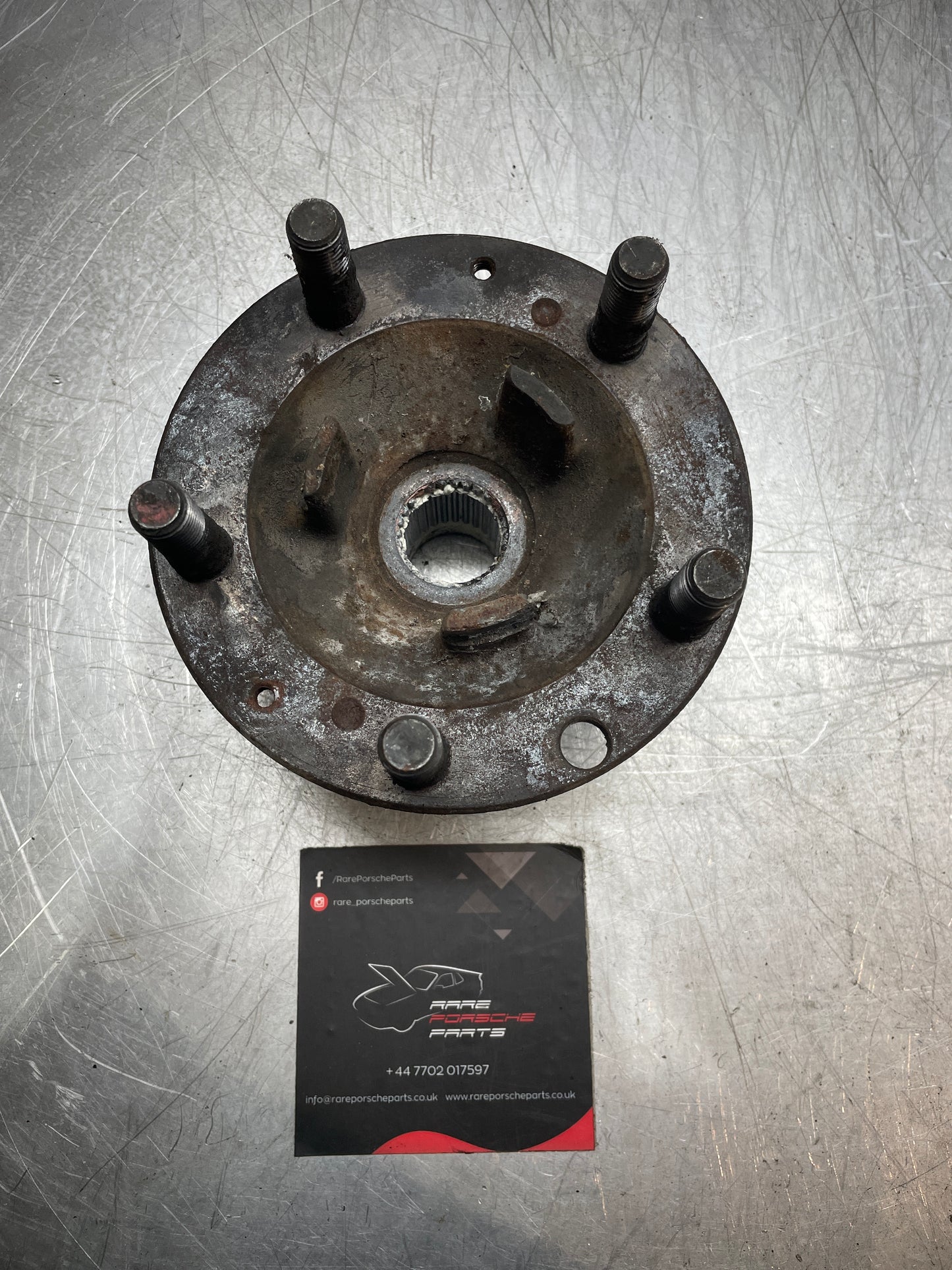 Mozzo posteriore Porsche 924S/944 95133160701, usato