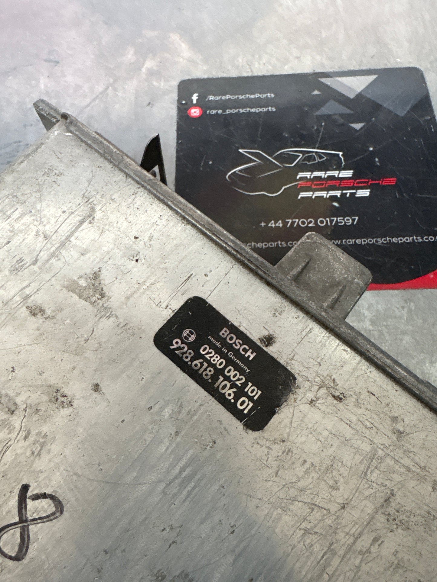 Porsche 928 S injection lambda control unit, used 92861810601 / 0280002101