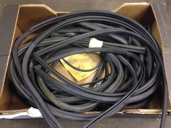 Porsche 924 944 door seal gasket rubber 944537092 right (used)