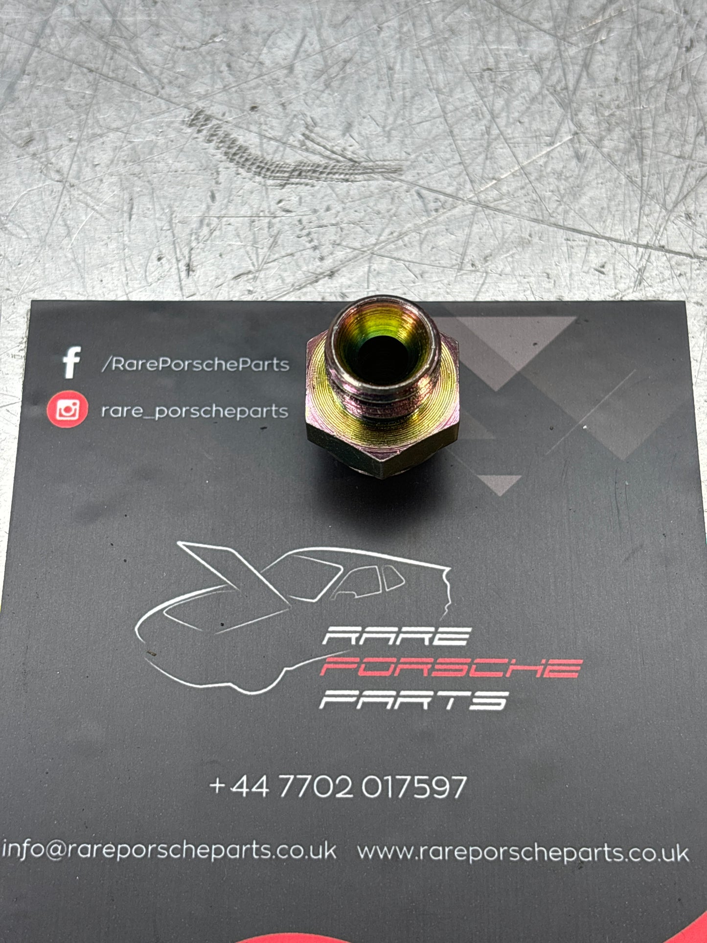 Porsche 924 2.0 Kraftstofffilter zur Kraftstoffleitungsverbindung. (Lb129) 93011019800