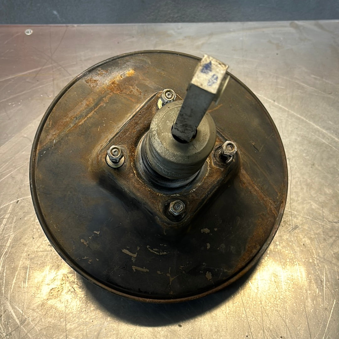 Porsche 928 brake booster, used 92835502525