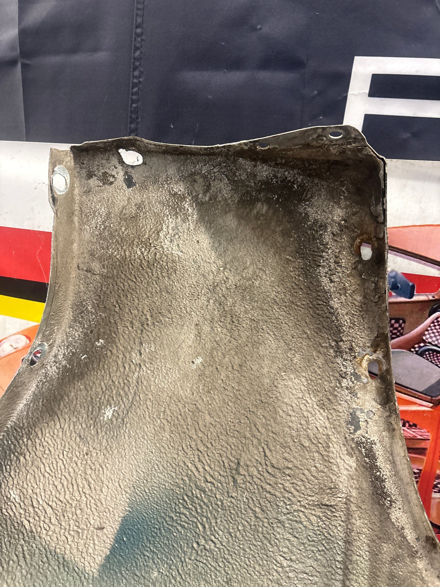 Porsche 928S front left wing, 92850301103 used