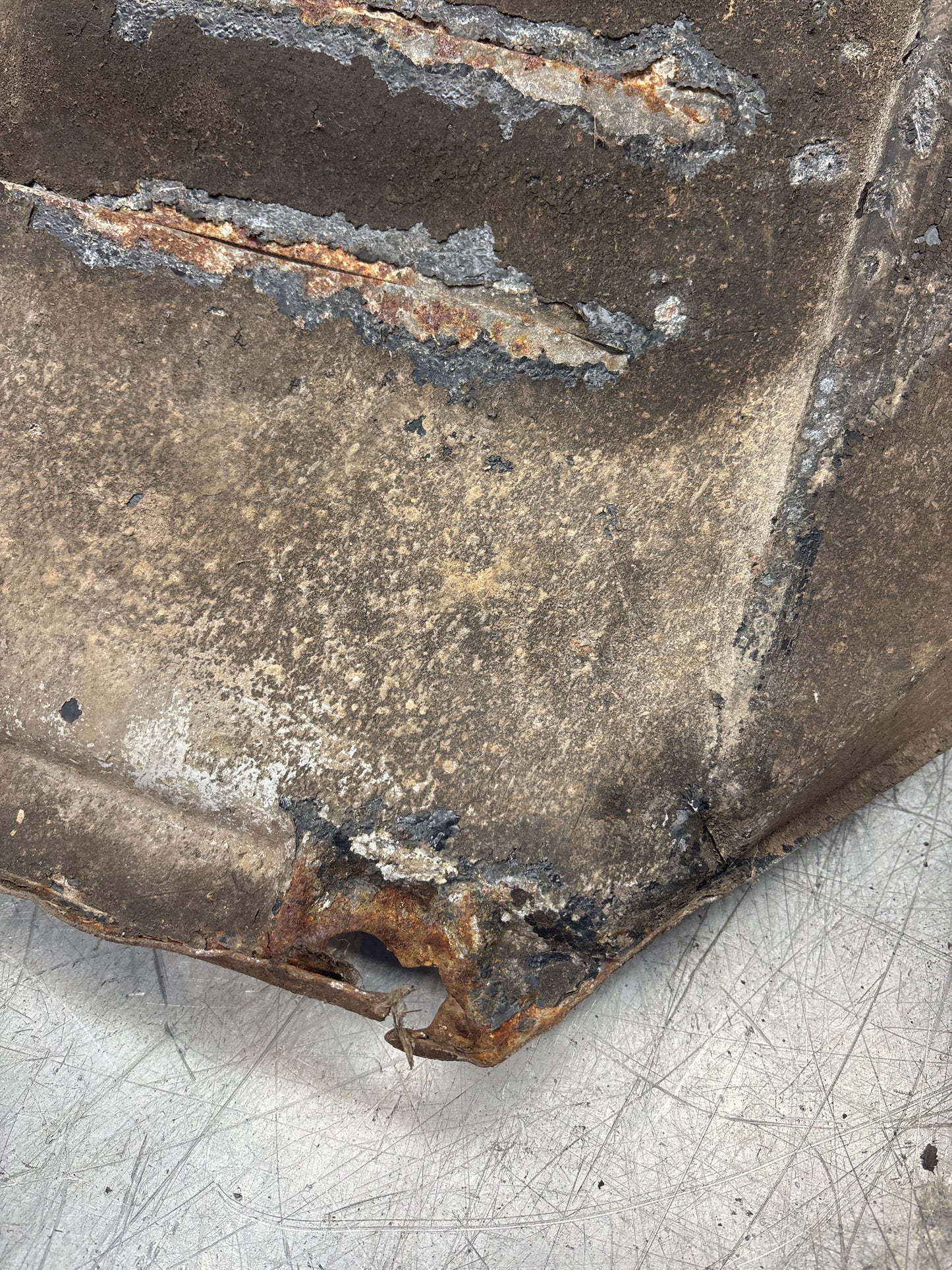 Porsche 924 early steel engine tray / belly pan / undertray used 477407583C spares or repair