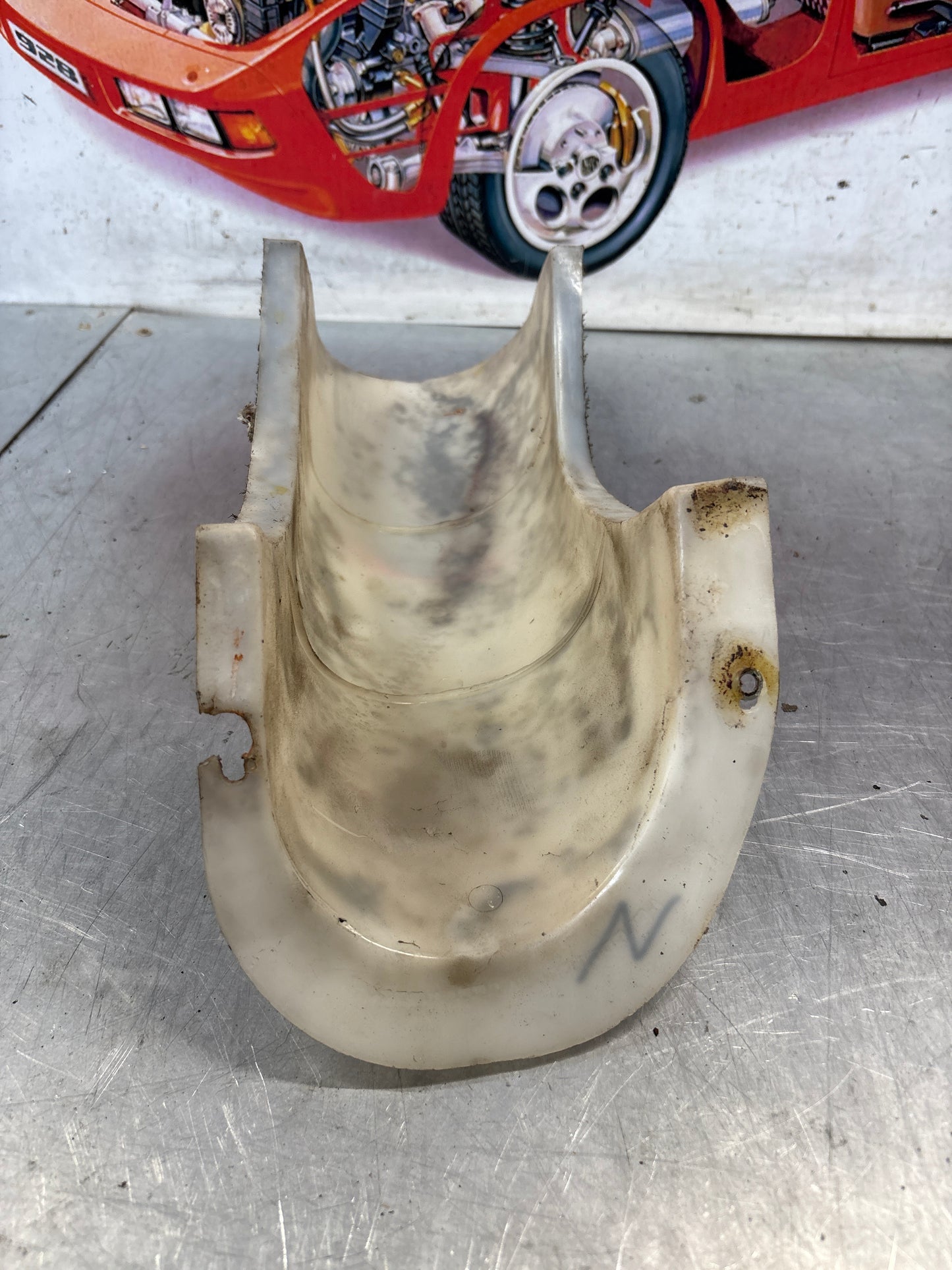 Porsche 924 76-79 filler neck cover, used 477201347C