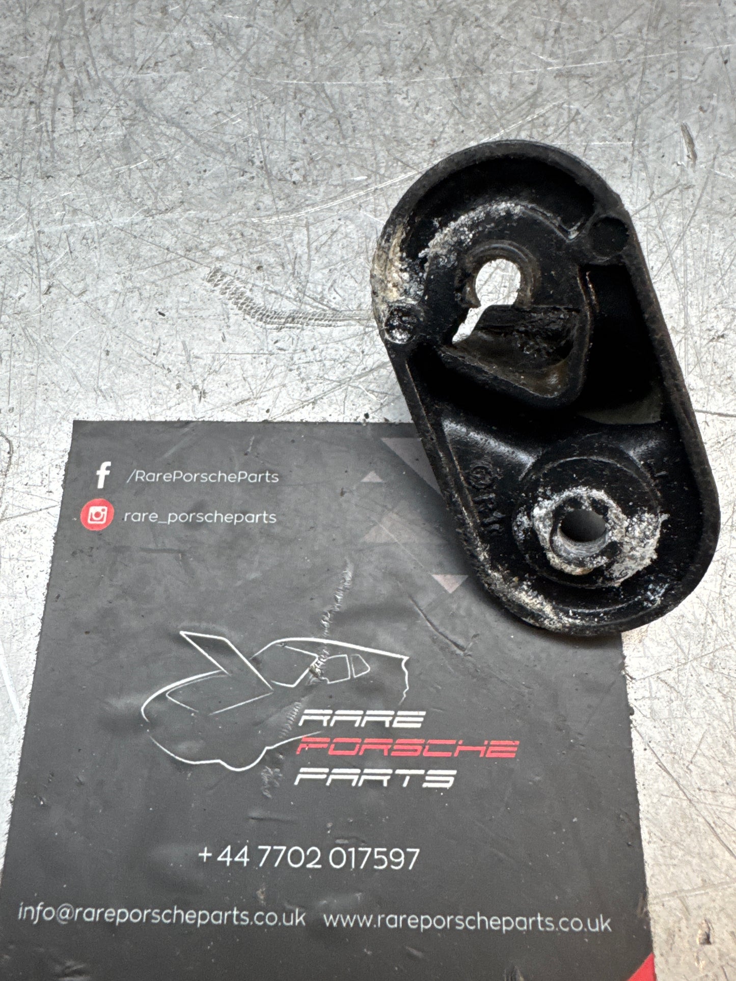 Porsche 944 / 924 Locking lug 111867330A used left