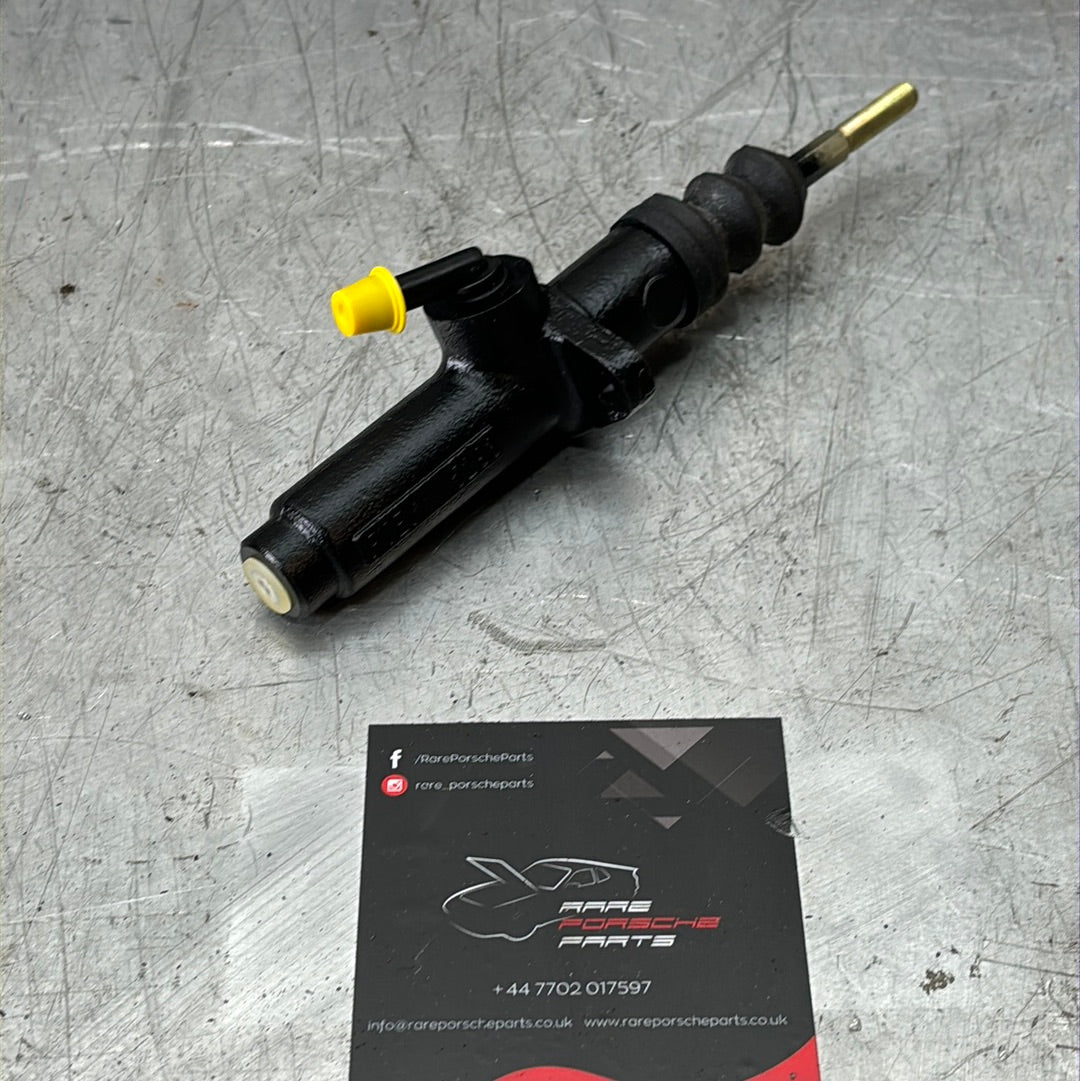 Porsche 924 944 new Lucas clutch master cylinder 477721171