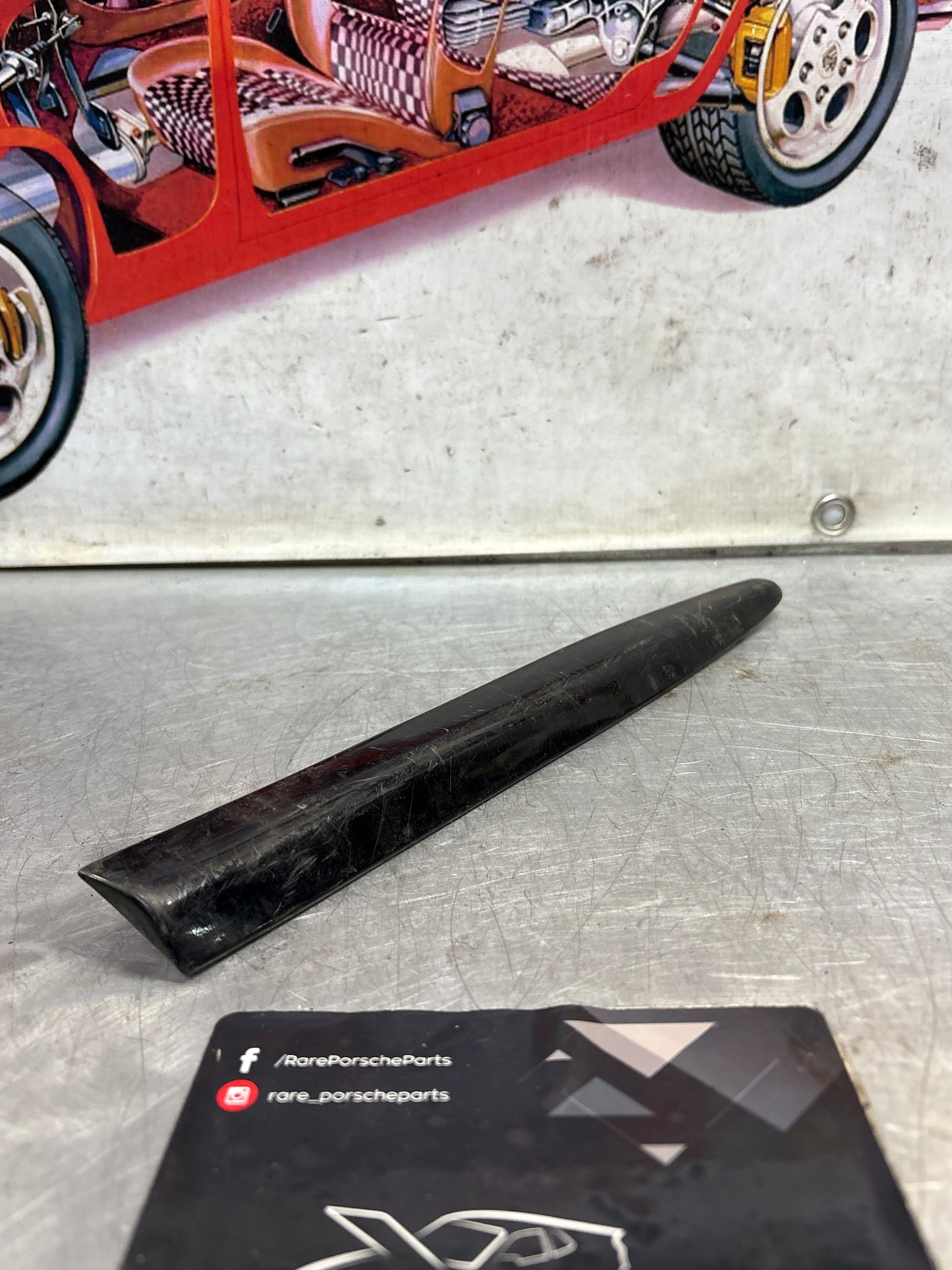 Porsche 928 right side front wing molding trim, used 92855903803