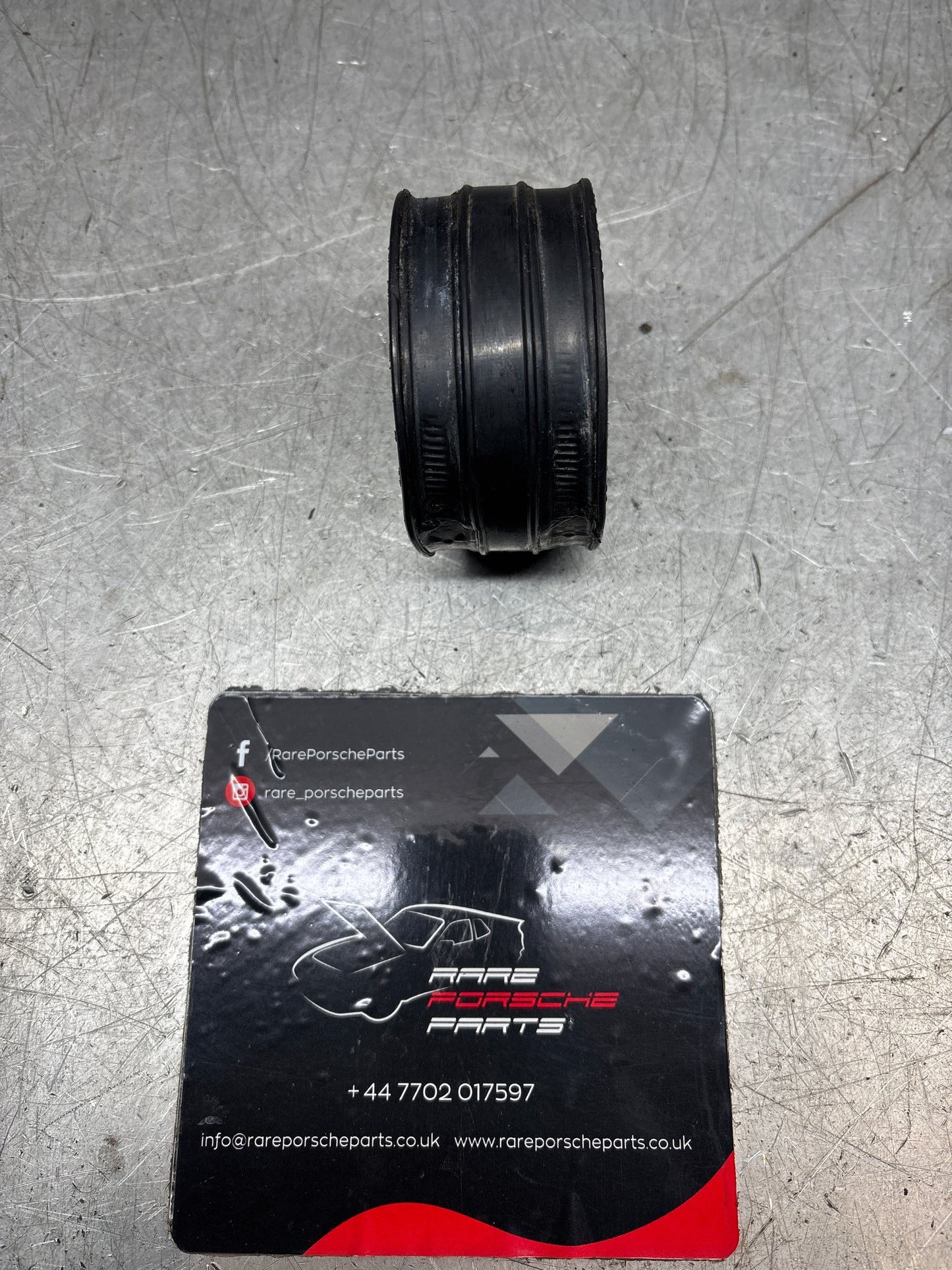 Porsche 944S 16V connecting hose 94411032102, used