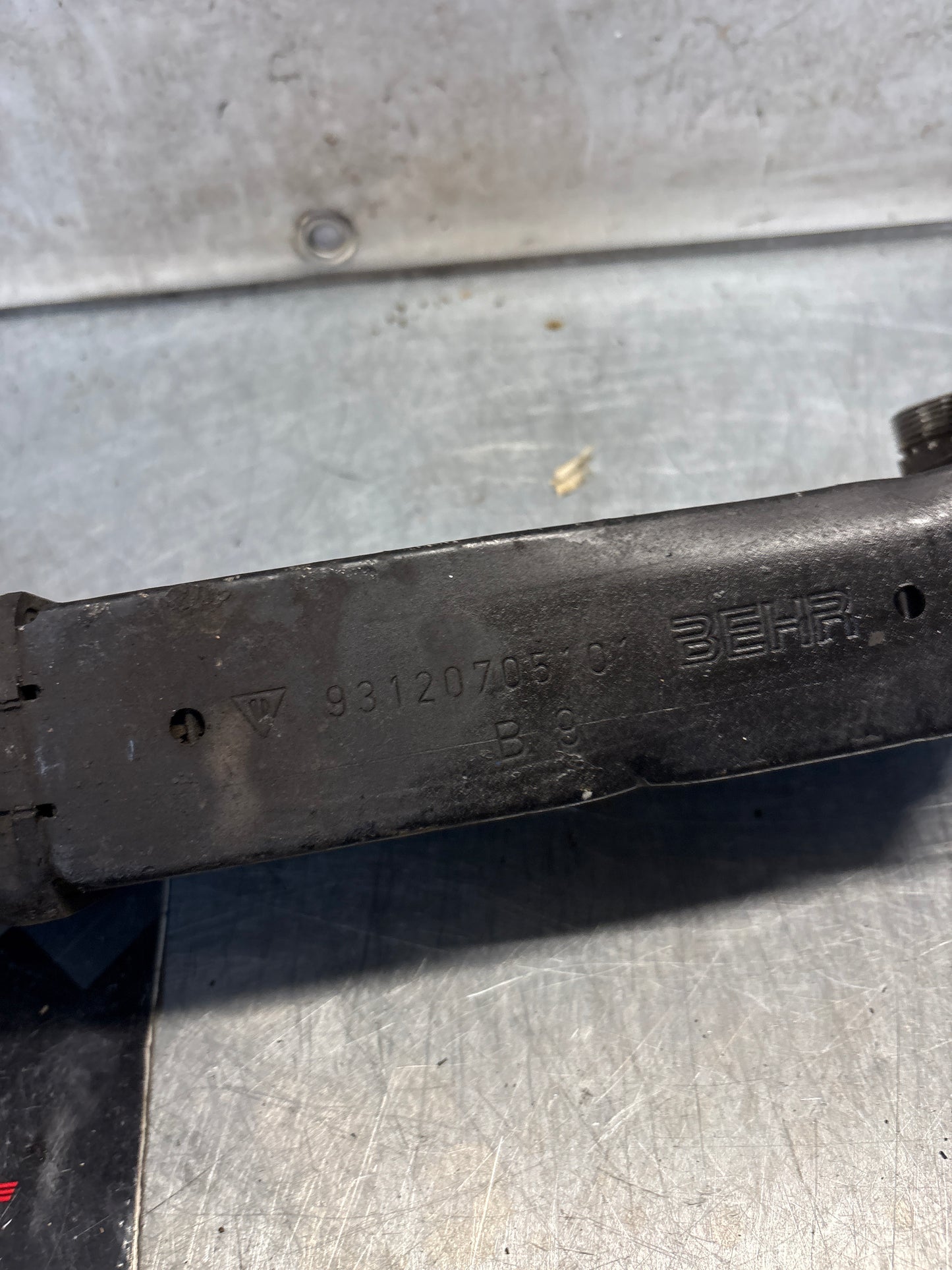 Porsche 924 Turboölkühler 93120705101