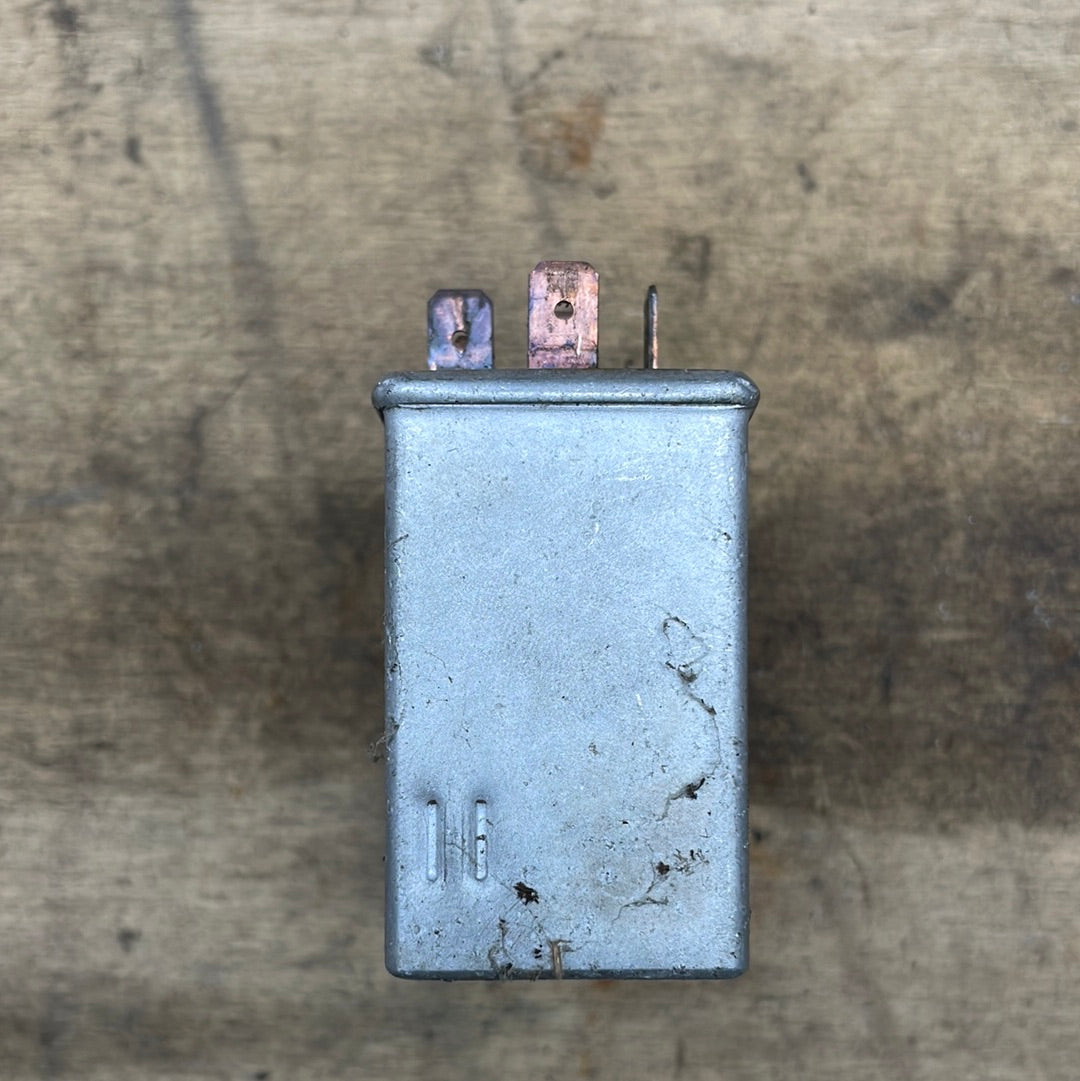 Porsche 944 radiator cooling fan relay 94461510401 944 615 104 01, used