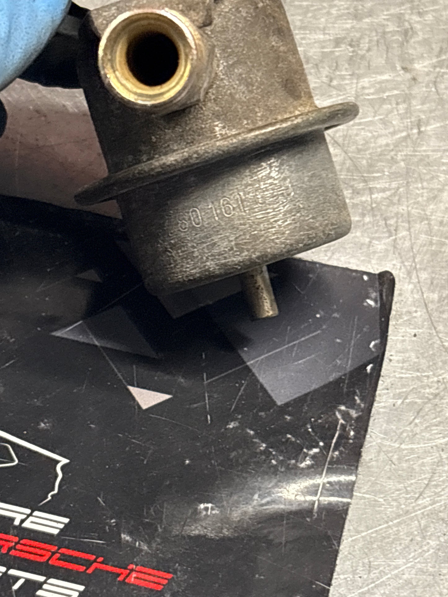 Porsche 928 fuel rail pressure regulator valve, used 0280161008