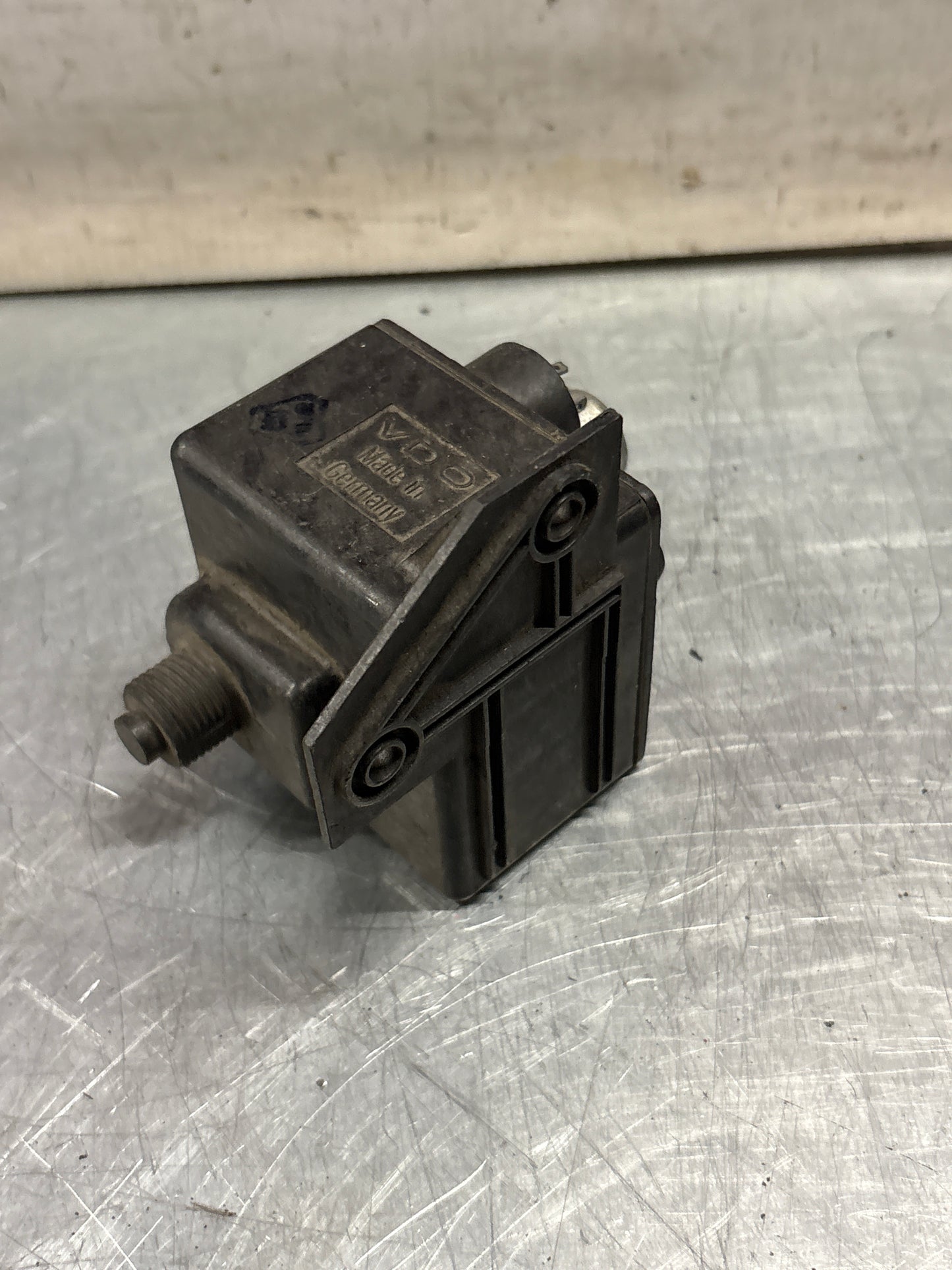 Porsche 928 catalytic converter reset counter switch, used 92864122500