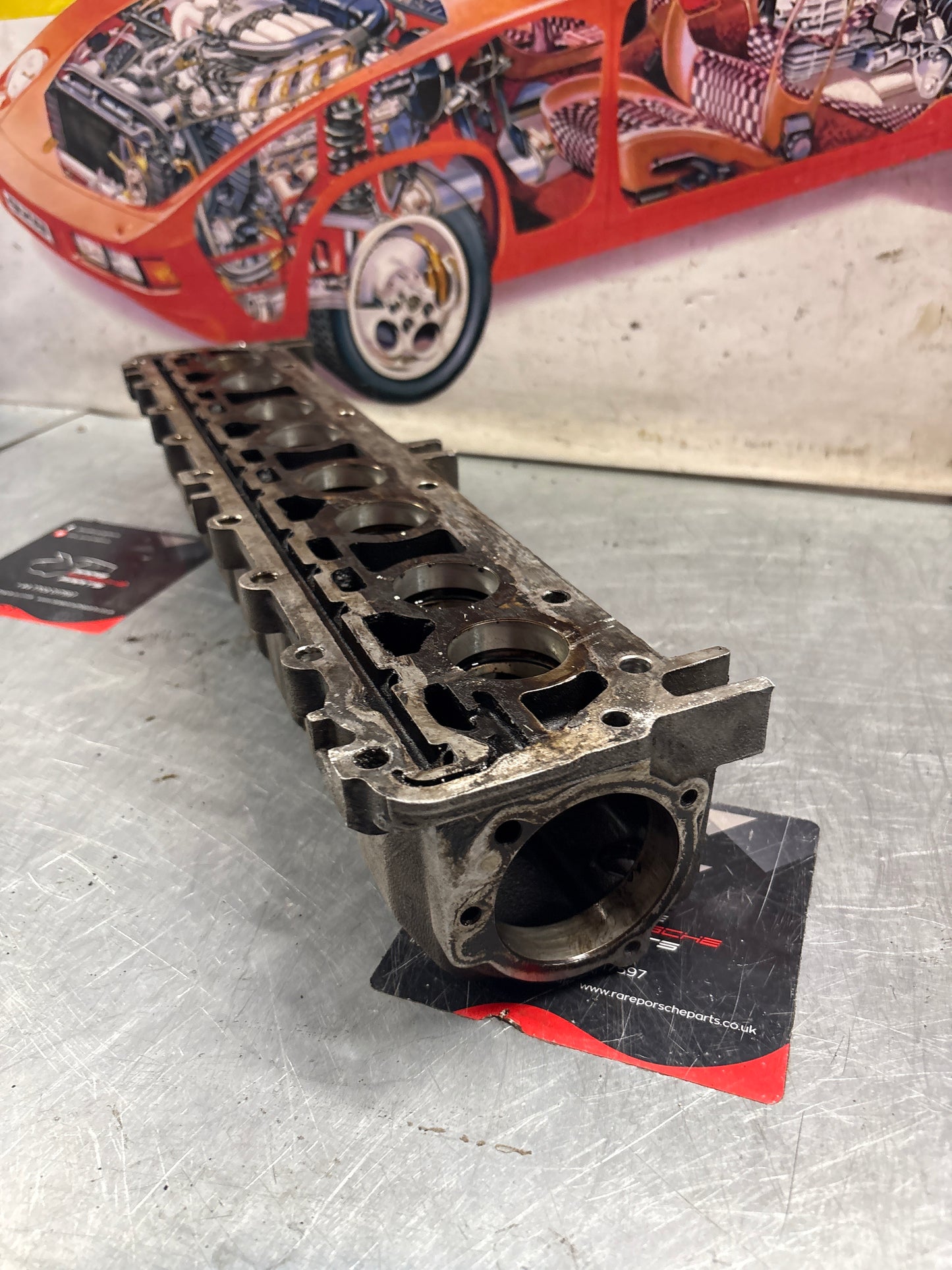 Porsche 924S 944 2.5 2.7 camshaft housing 9441052507R