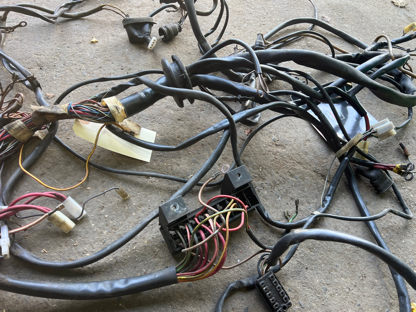 Porsche 924 Turbo S2 1981 engine bay wiring loom 478971071BB