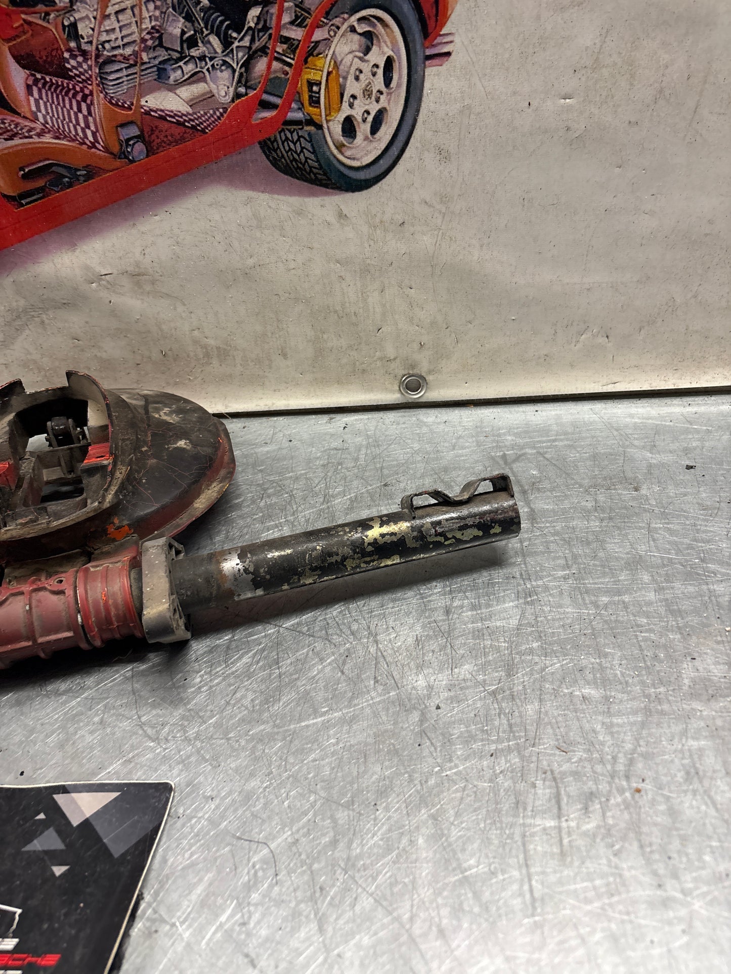 Porsche 928 left headlight swivel frame 92875024902 92875024302 used