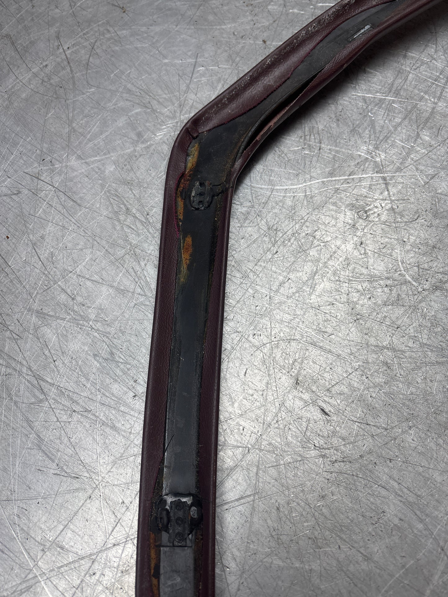 Porsche 928 left, N/S door upper frame surround trim, burgundy 92855502502, spares or repair