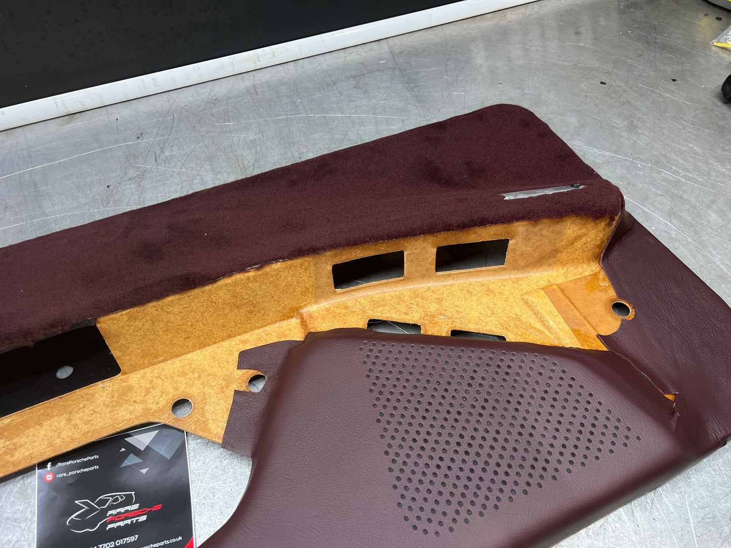 Porsche 928 Right side door card, burgundy, 92855522600 NOS
