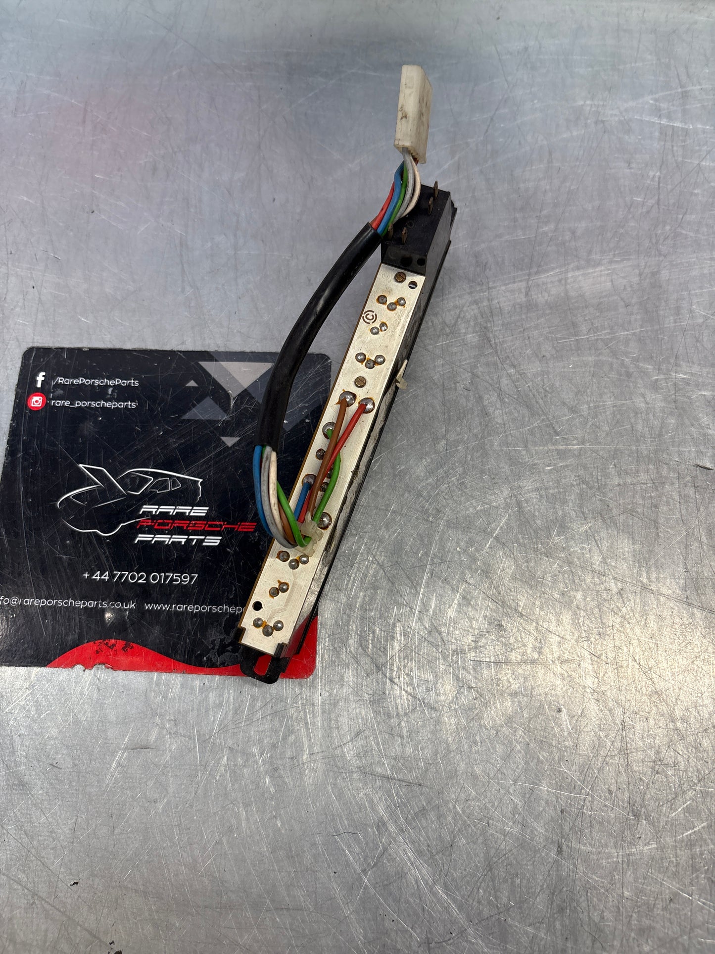 Porsche 928 S4 front center dash panel 92864160917 used