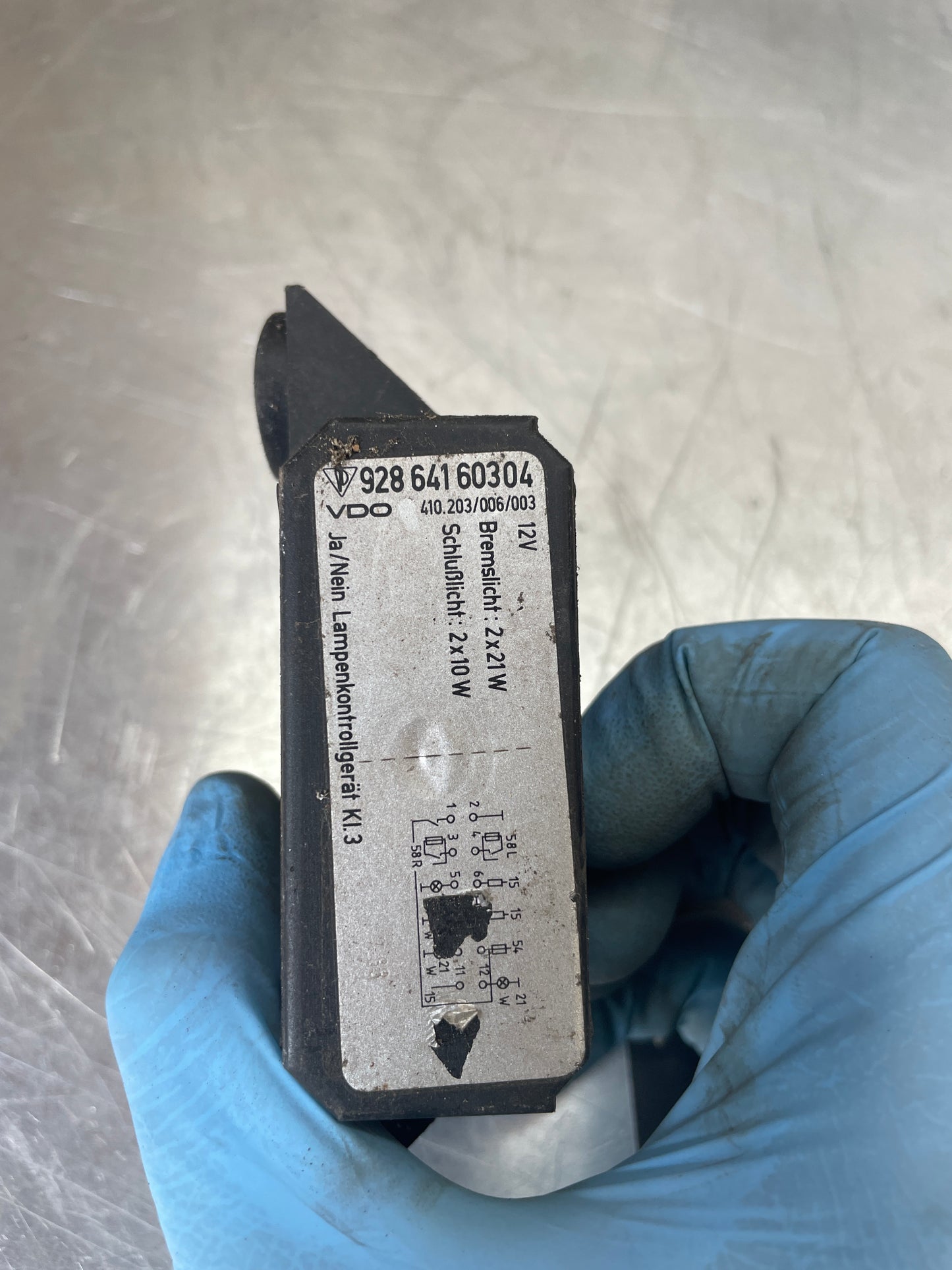 Porsche 928 lamp relay control unit 92864160304, used