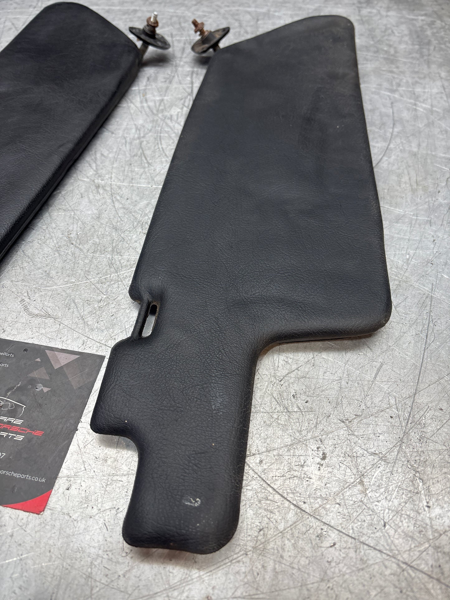 Porsche 924/944 early type sun visors in black, used 477857551 477857552
