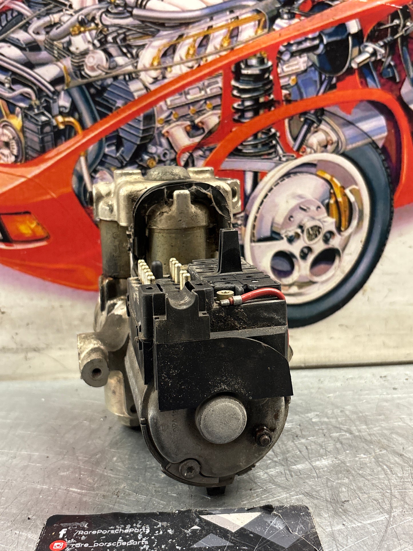 Porsche 928 S4 Bosch ABS pump, used 0265200039 / 92835575504