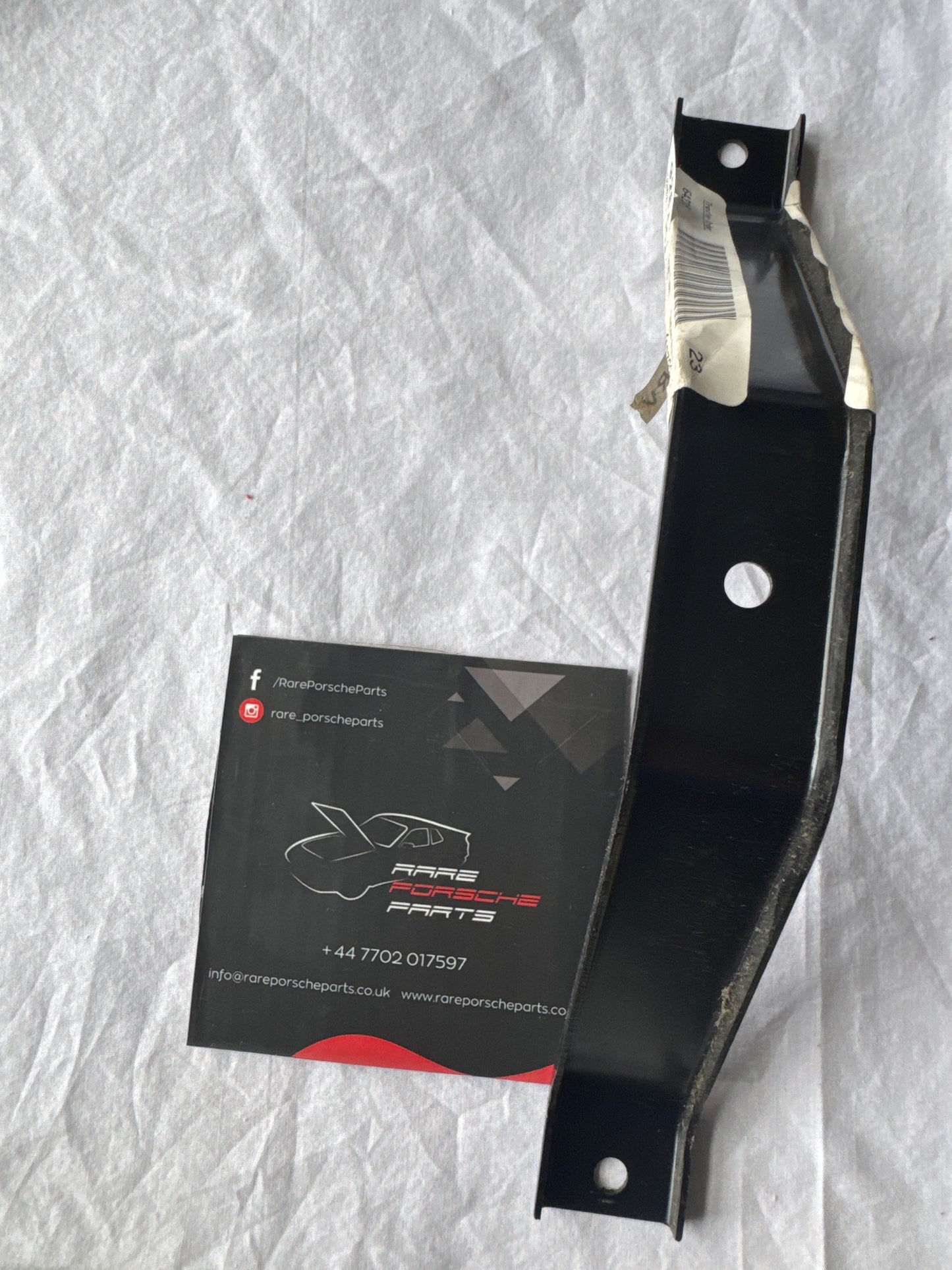 Porsche 928 angle 92850413702GRV NOS