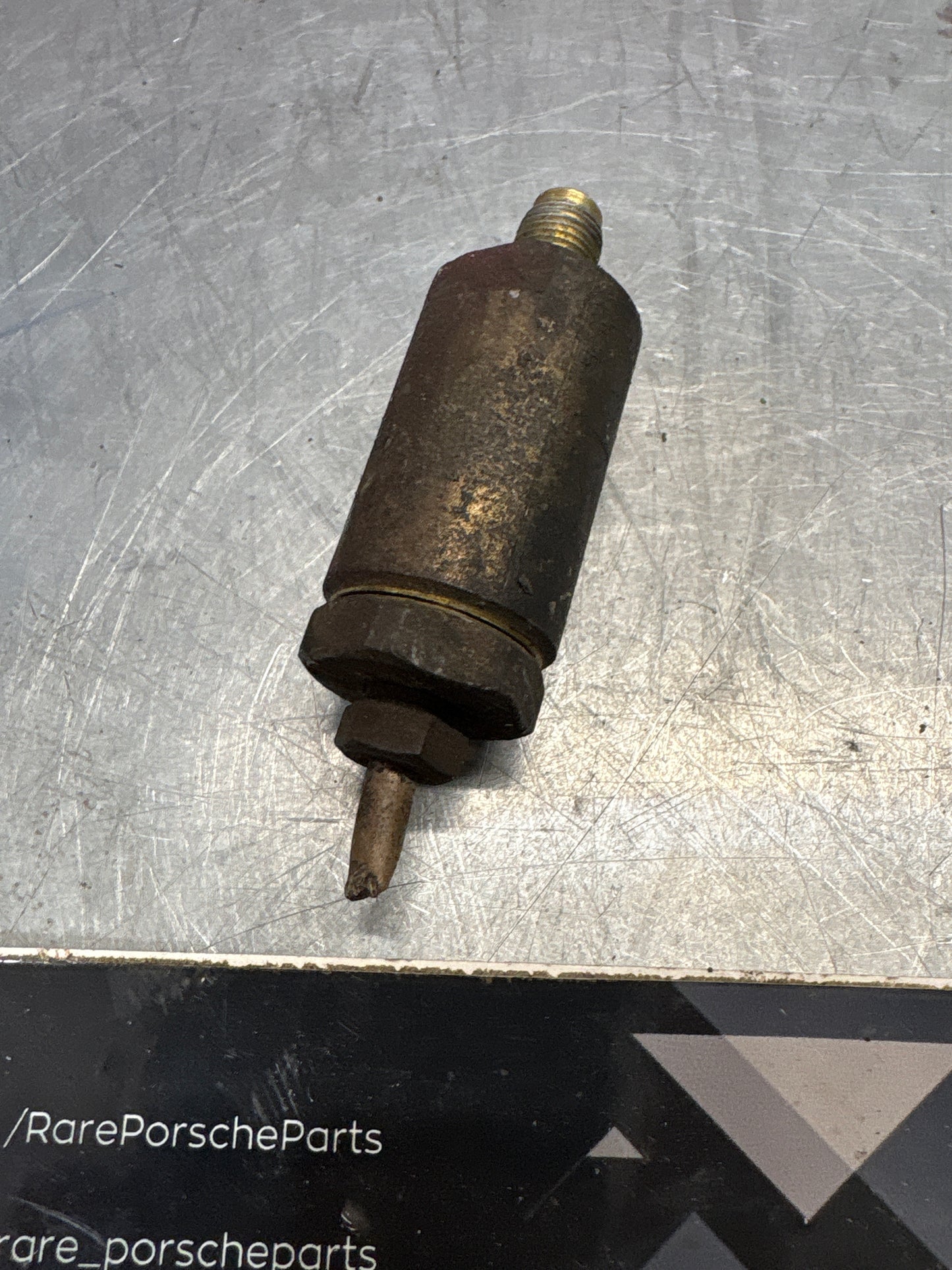 Porsche 928 / 924 / 944 / 968 brake pressure regulator, used 92835530502