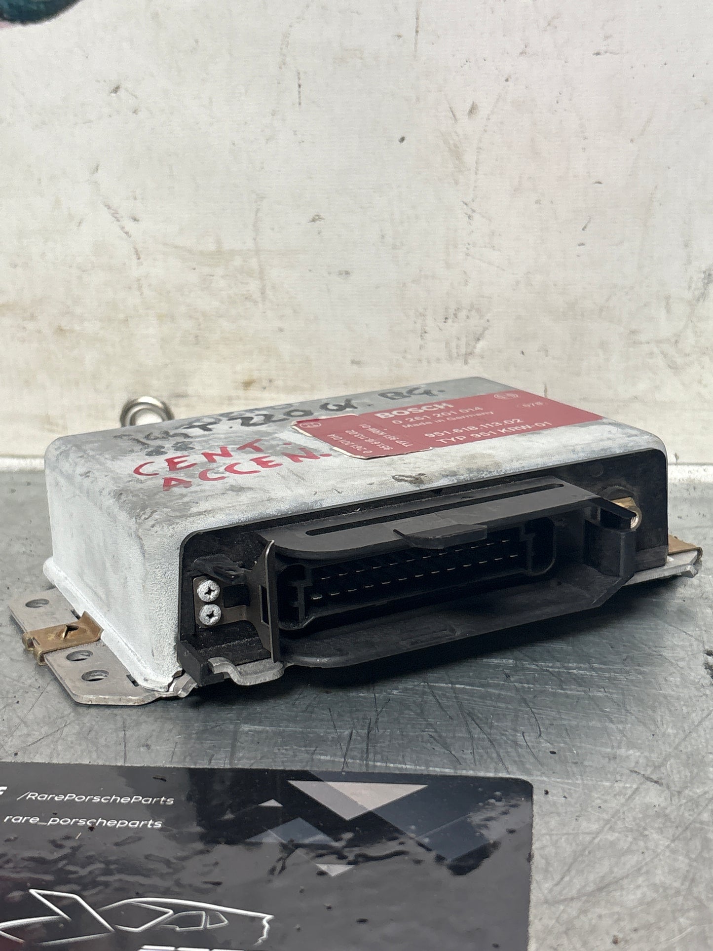 Porsche 944 Turbo 951 ECU Bosch 95161811302 / 0261201014, used
