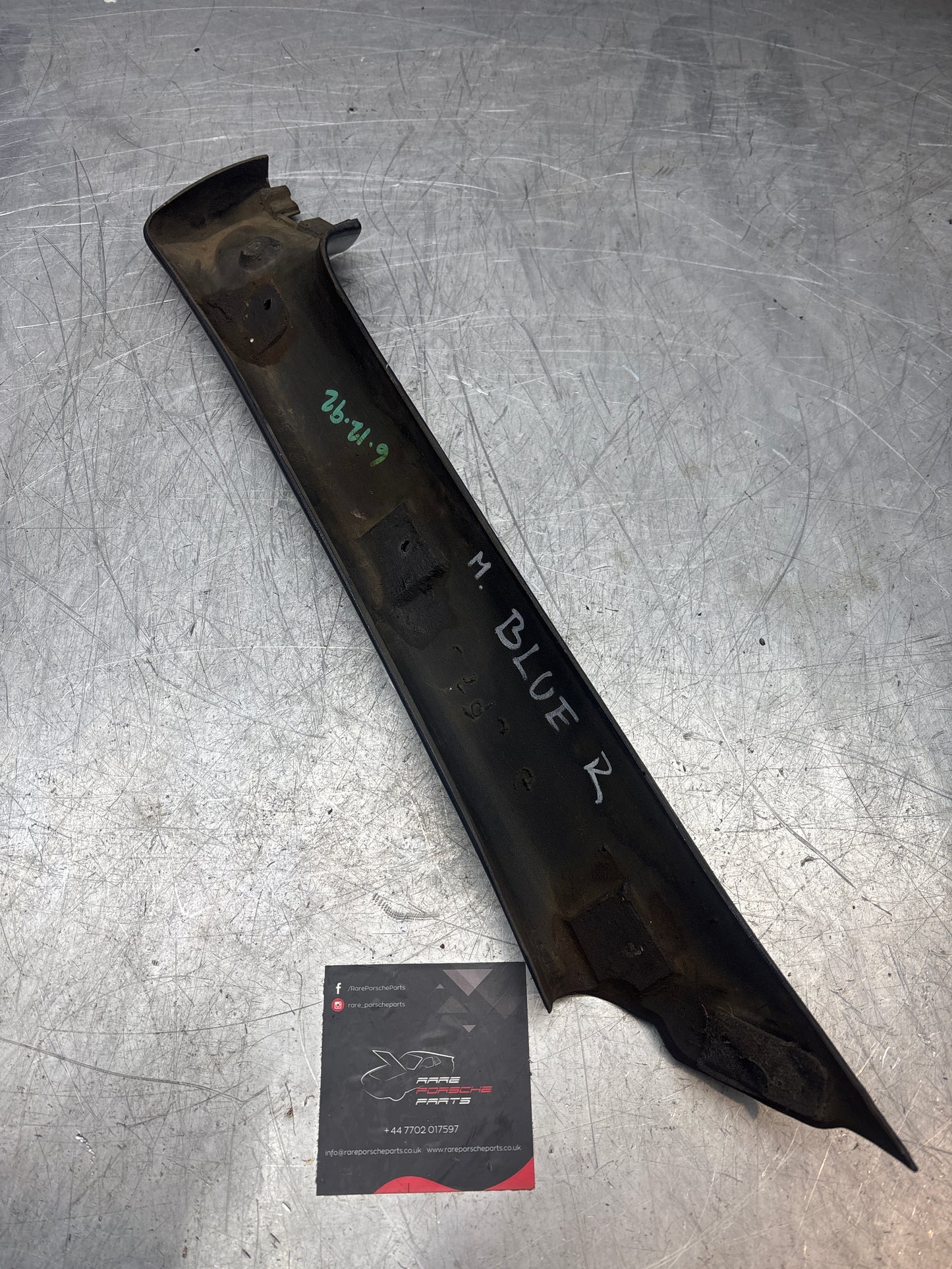 Porsche 944 Cabrio right A pillar cover 94155505410, marine blue