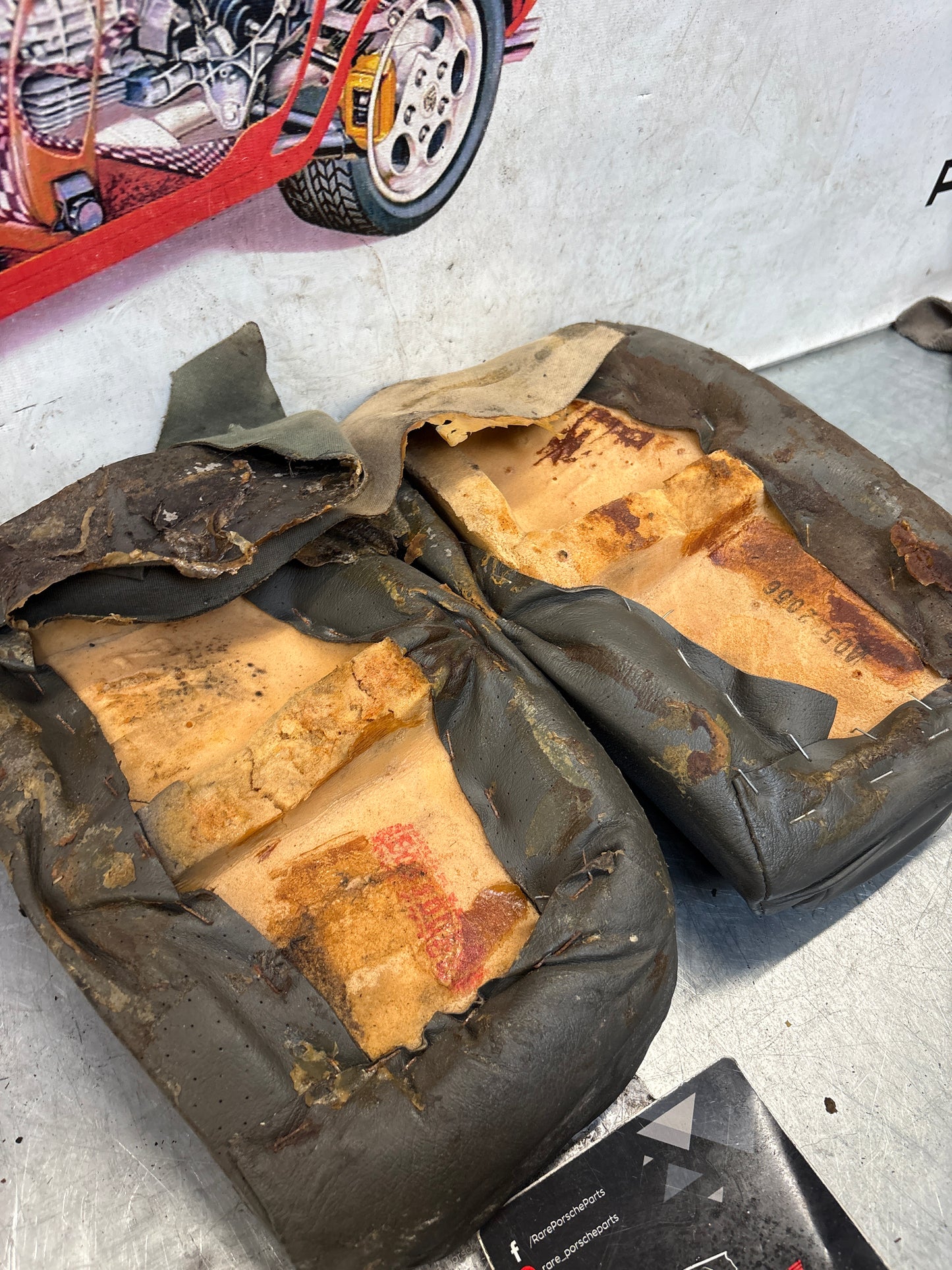 Porsche 928 rear left seat upper and middle cushion, leather, greyish green, used 92852204550 / 92852208751